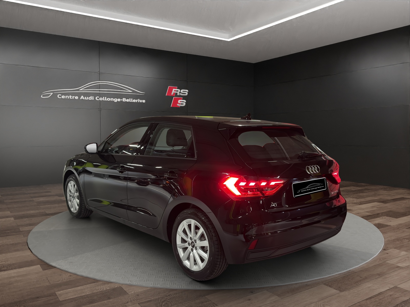 AUDI A1 Sportback 30 TFSI Attraction S-tronic-image-3