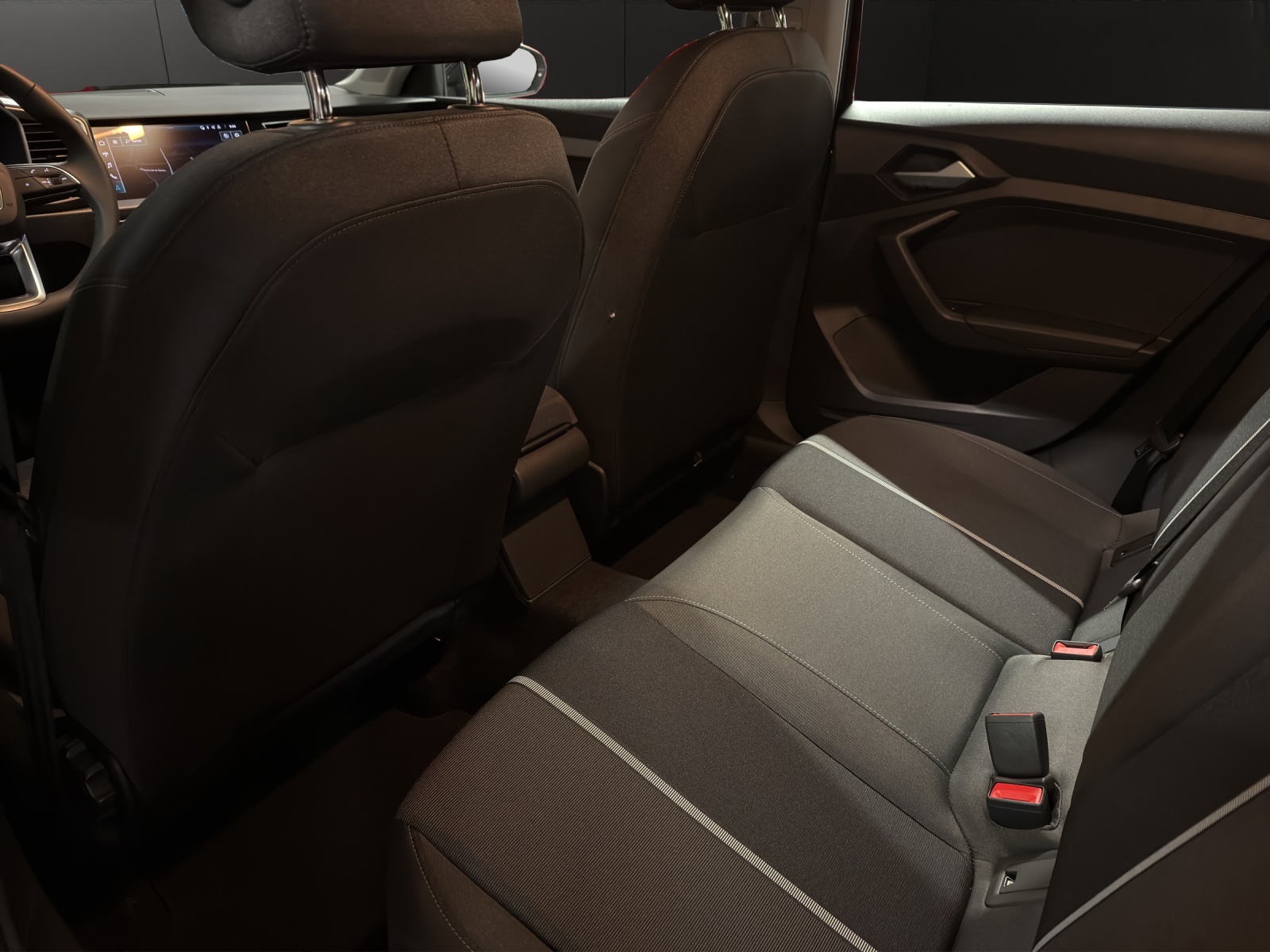 AUDI A1 Sportback 30 TFSI Attraction S-tronic-image-17