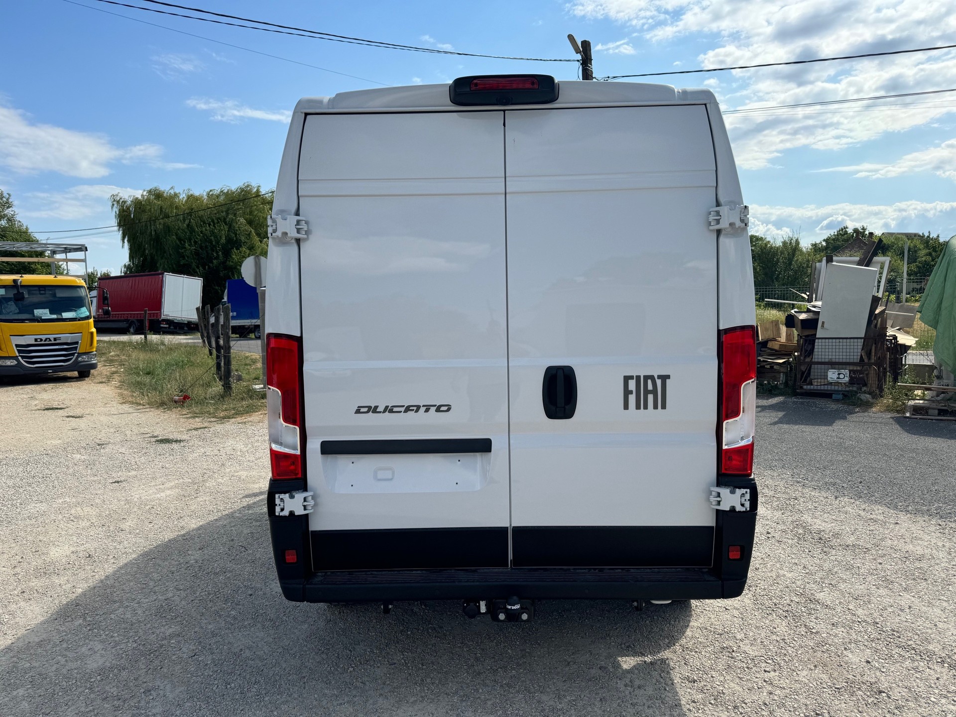 FIAT New Fiat Ducato L2H2 mit Top-Ausstattung + Navigation Multimedia AHK u.s.w-image-3