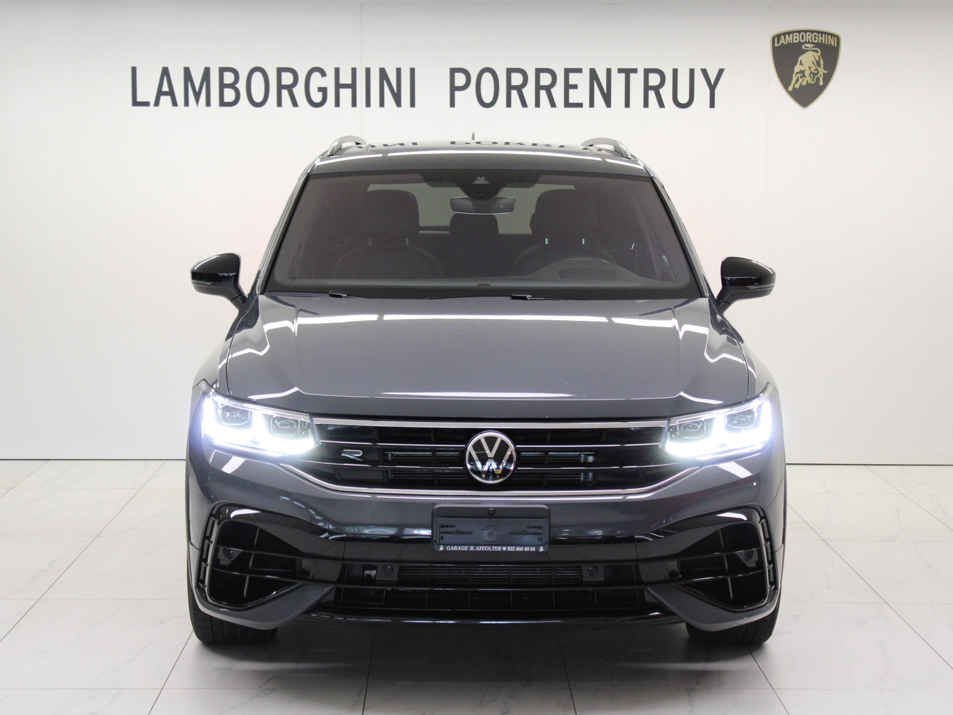 VW Tiguan 2.0TSI R 4Motion DSG-image-4