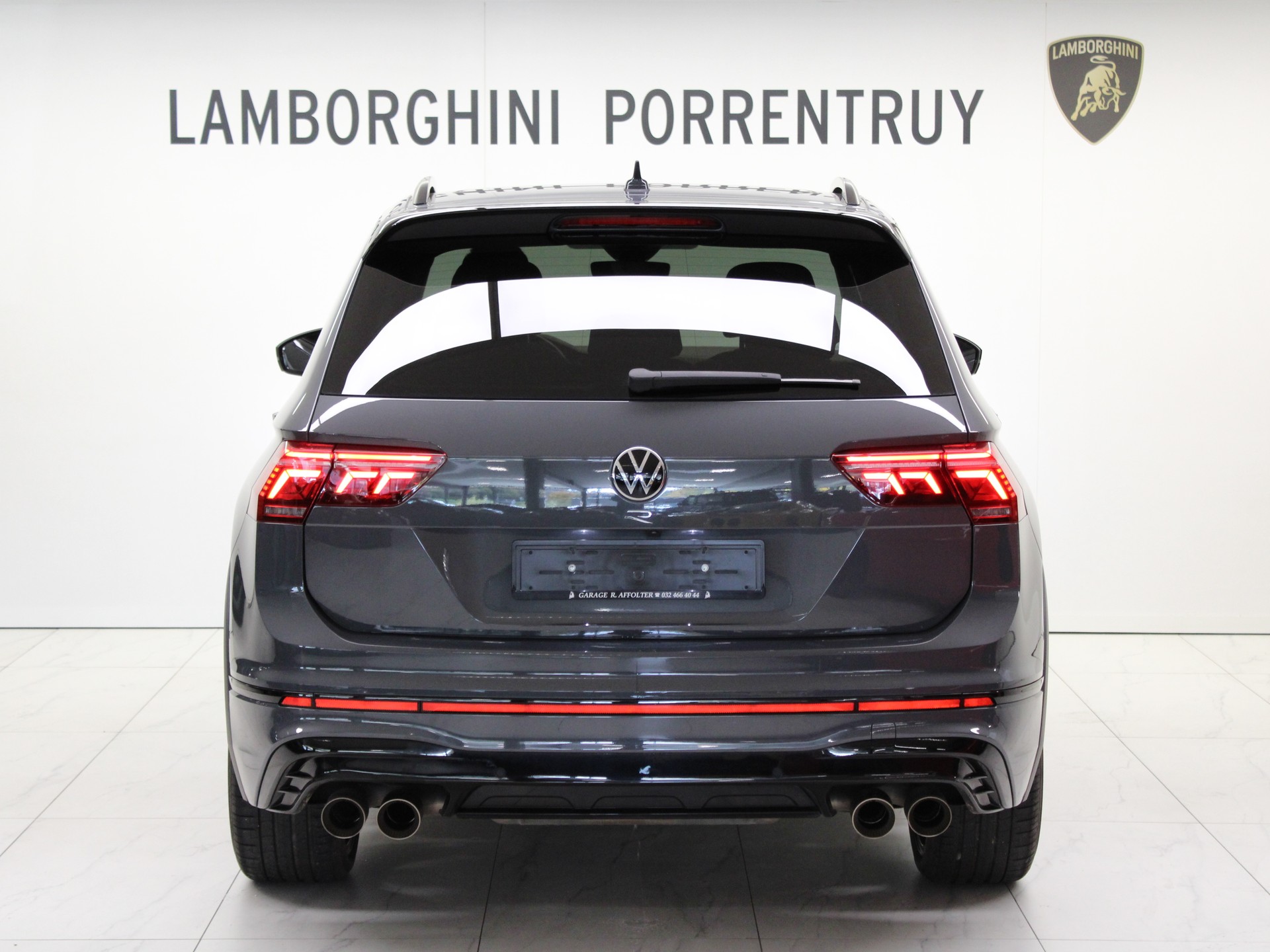 VW Tiguan 2.0TSI R 4Motion DSG-image-3