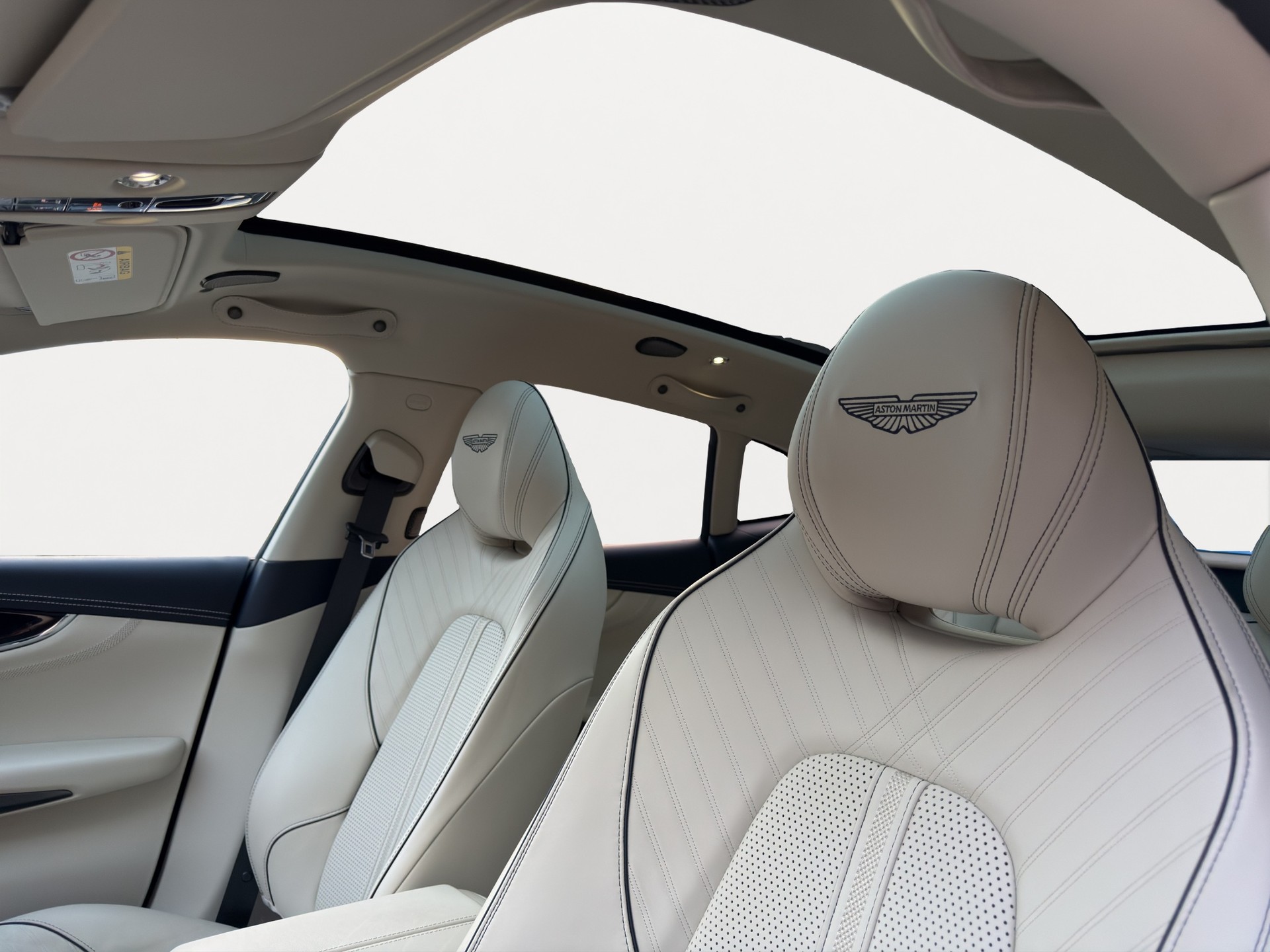 ASTON MARTIN DBX 707 NEW MODEL-image-11