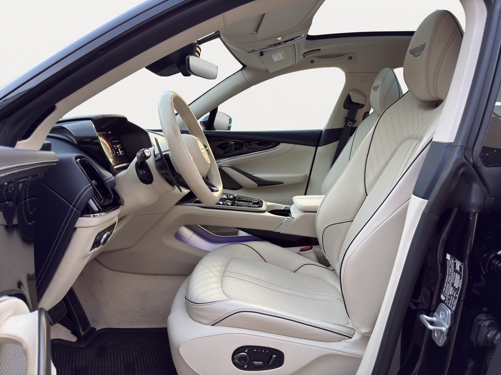 ASTON MARTIN DBX 707 NEW MODEL-image-5