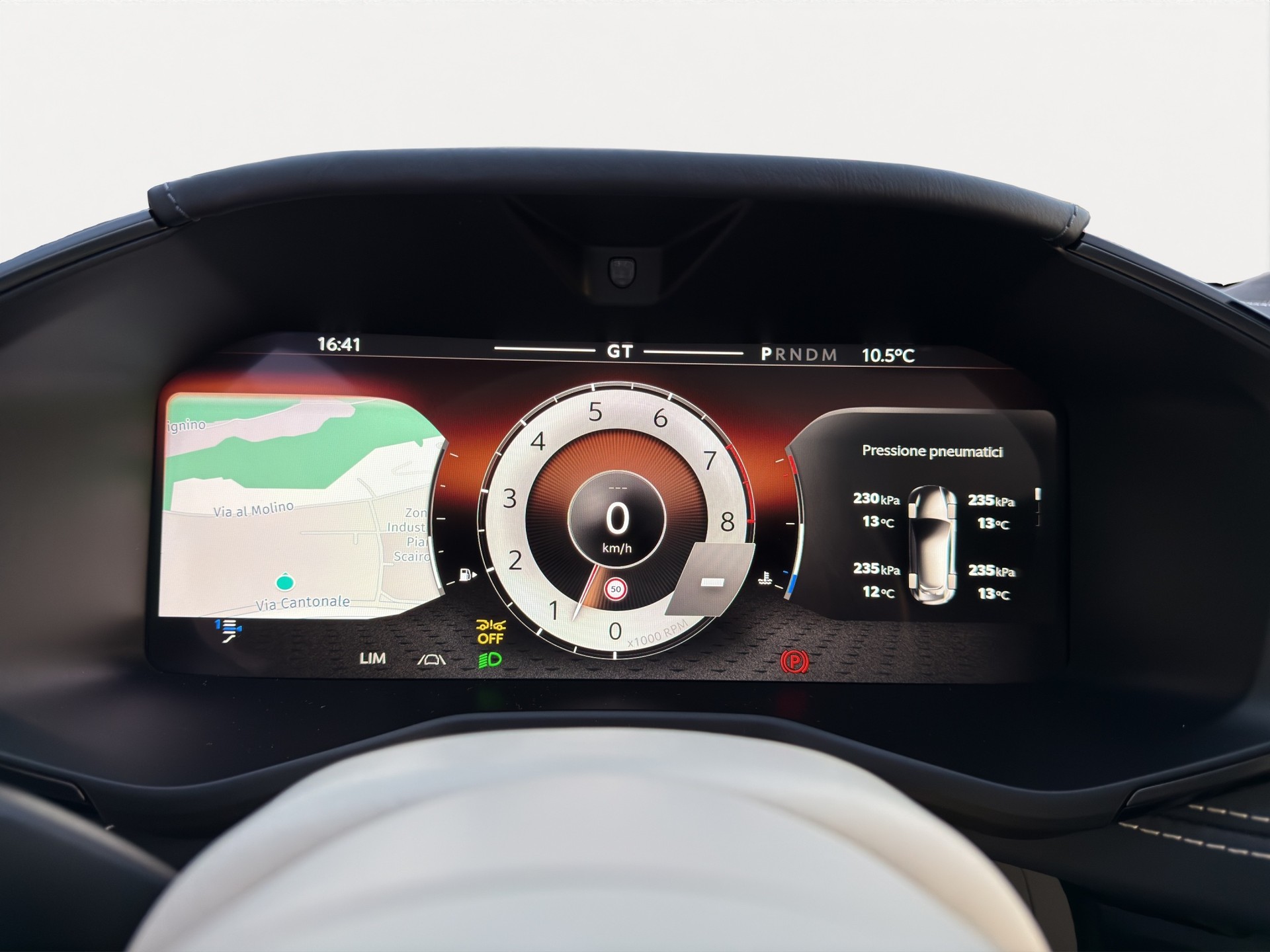 ASTON MARTIN DBX 707 NEW MODEL-image-7