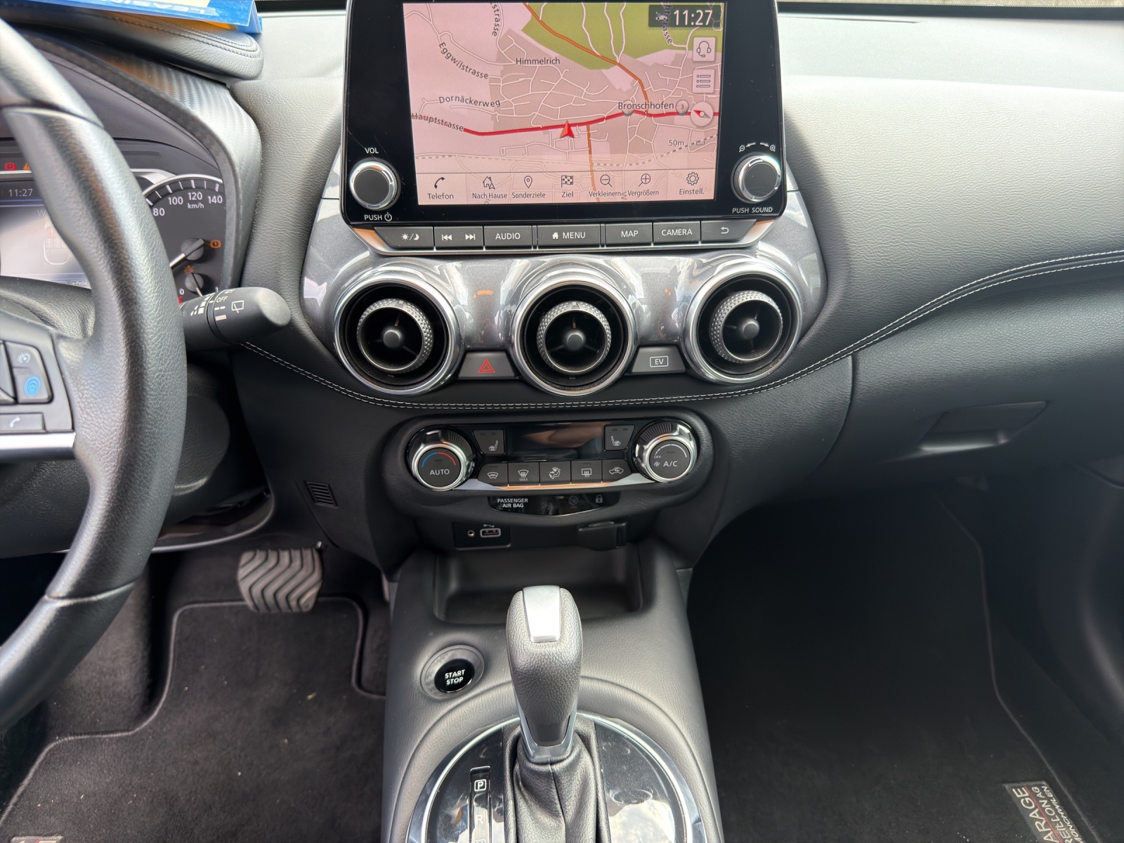 NISSAN Juke 1.6 Hybrid Tekna-image-13