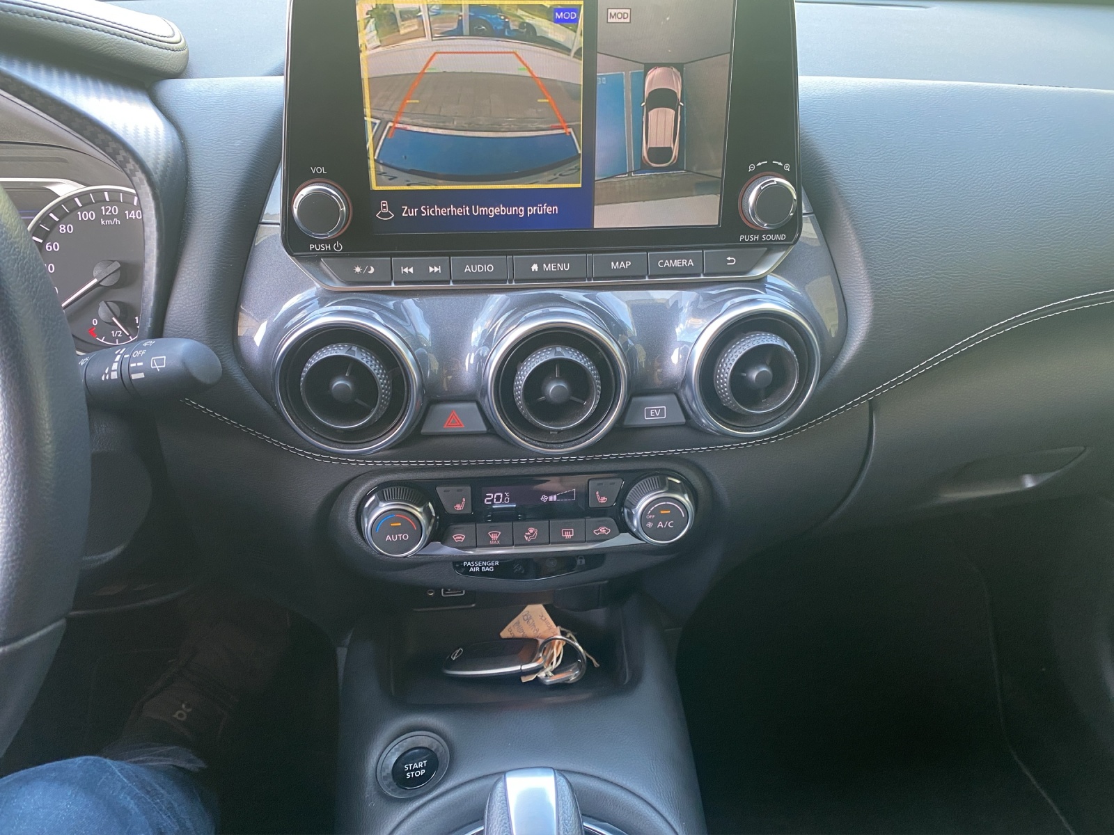 NISSAN Juke 1.6 Hybrid Tekna-image-13