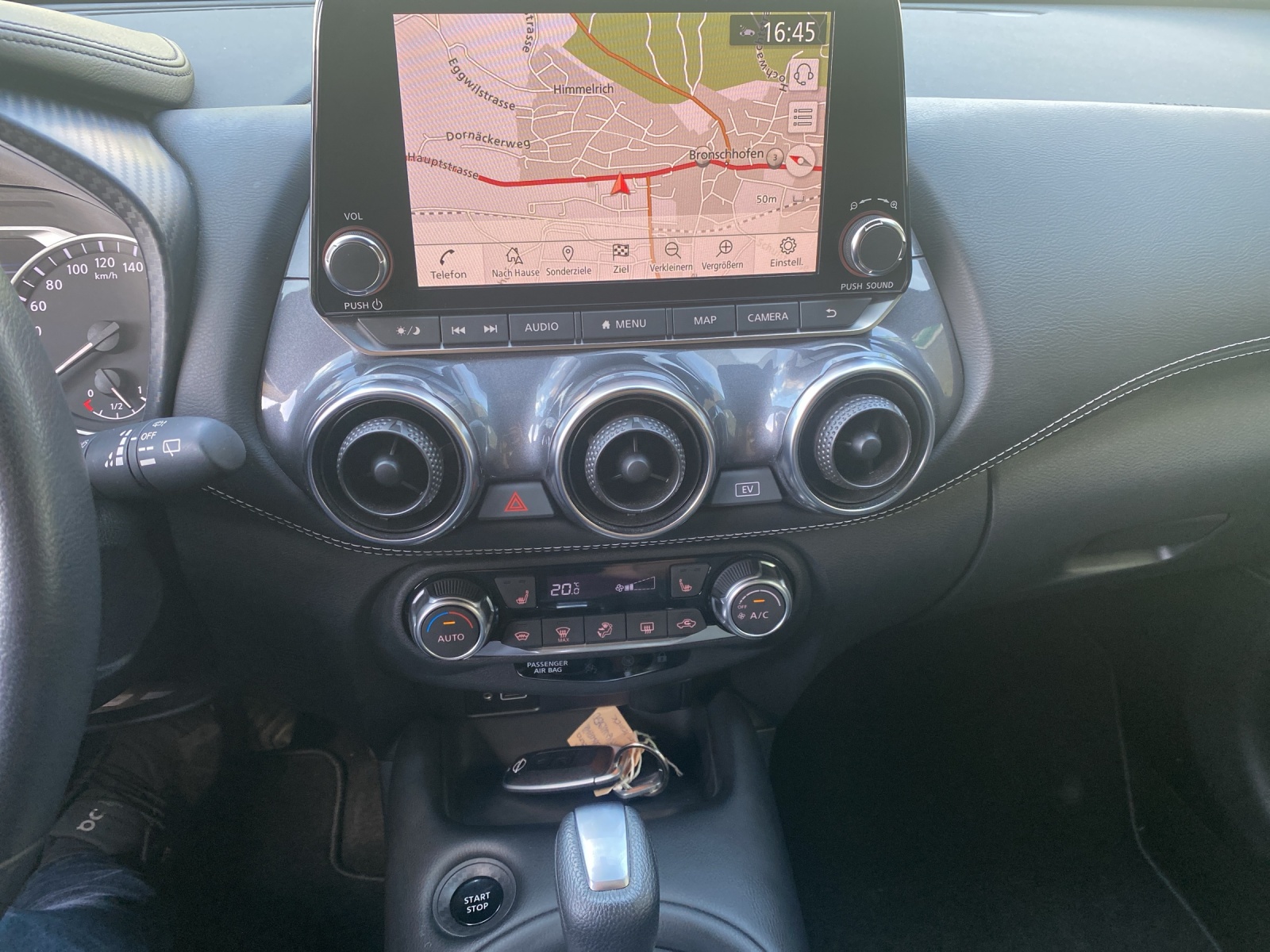NISSAN Juke 1.6 Hybrid Tekna-image-12