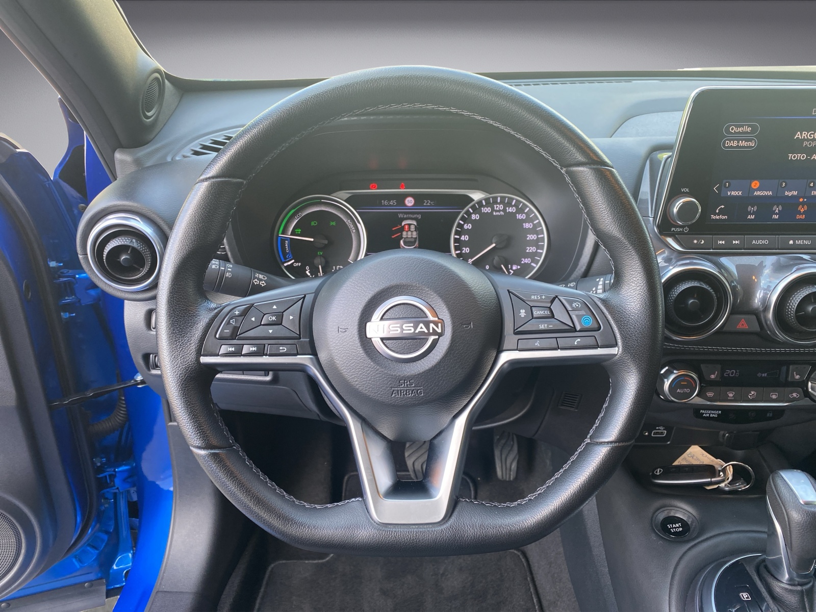 NISSAN Juke 1.6 Hybrid Tekna-image-10