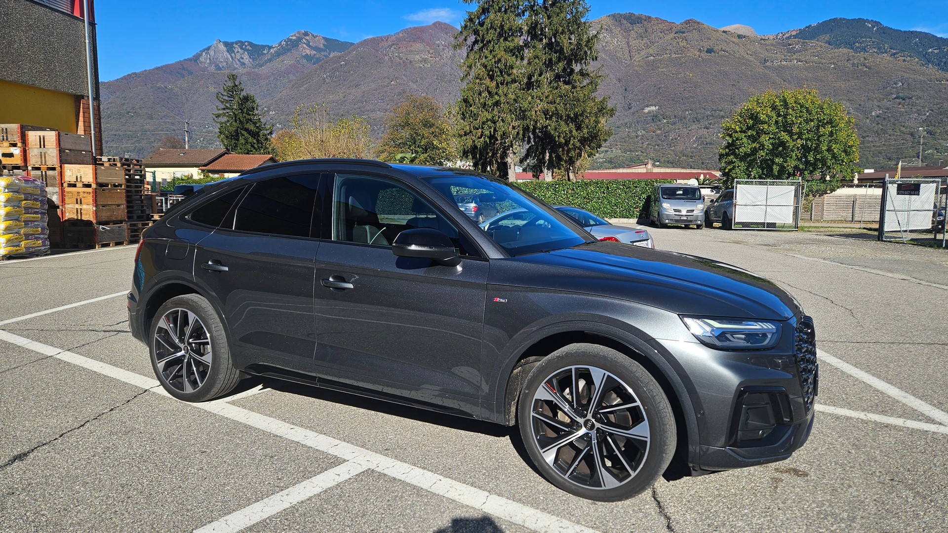AUDI Q5 Sportback 40 TDI Blackedition quattro S-tronic-image-1