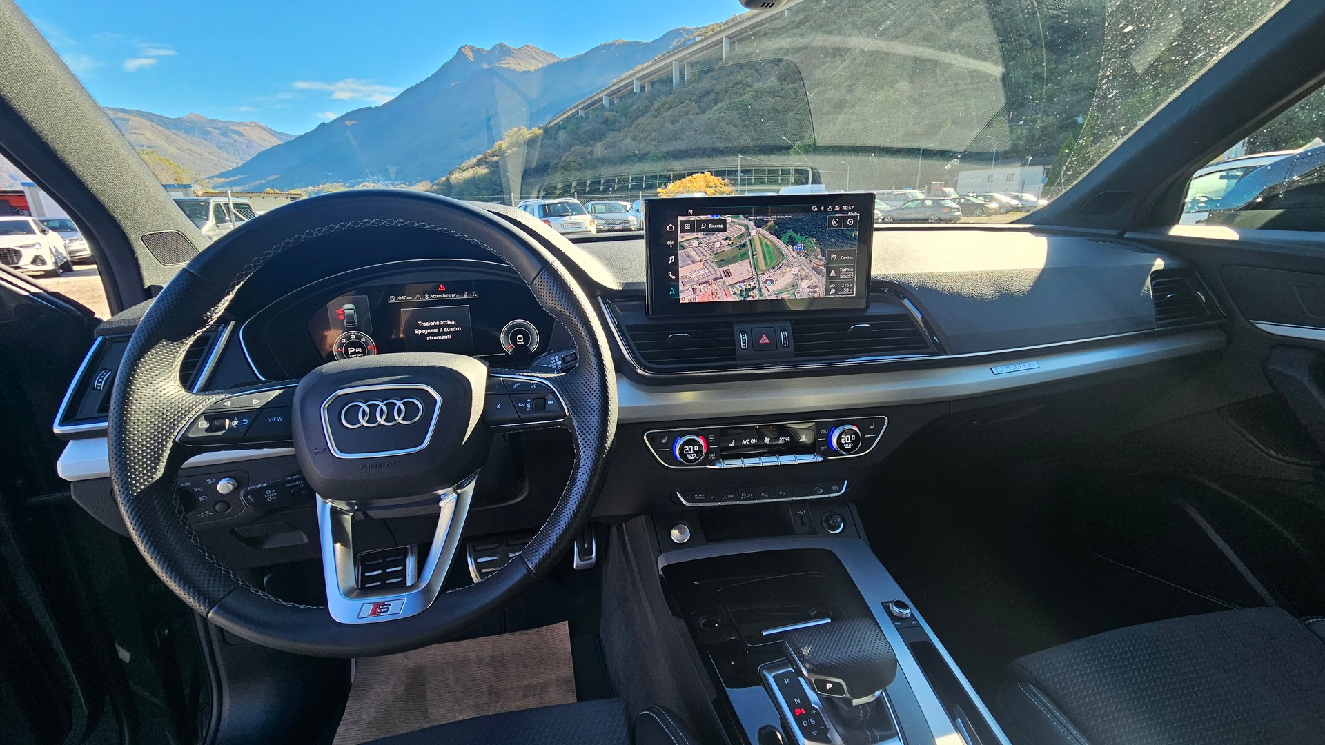 AUDI Q5 Sportback 40 TDI Blackedition quattro S-tronic-image-6