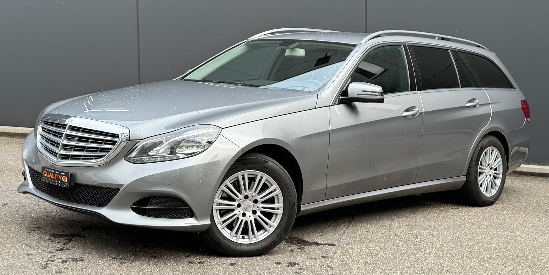 MERCEDES-BENZ E 220 CDI-image-0