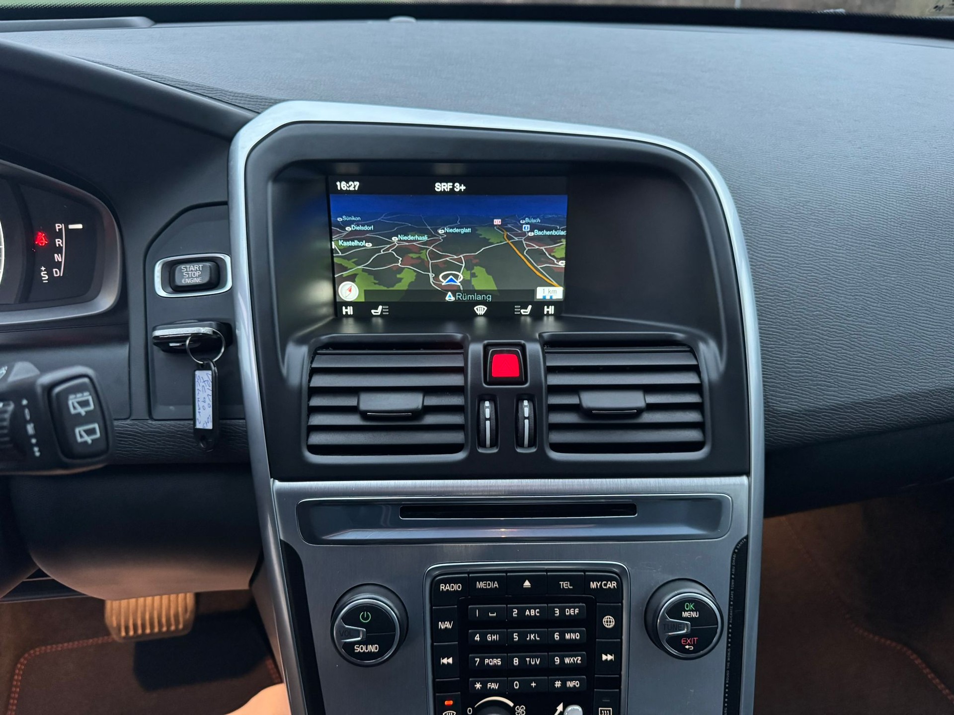 VOLVO XC60 D5 AWD OceanRace Geartronic-image-21