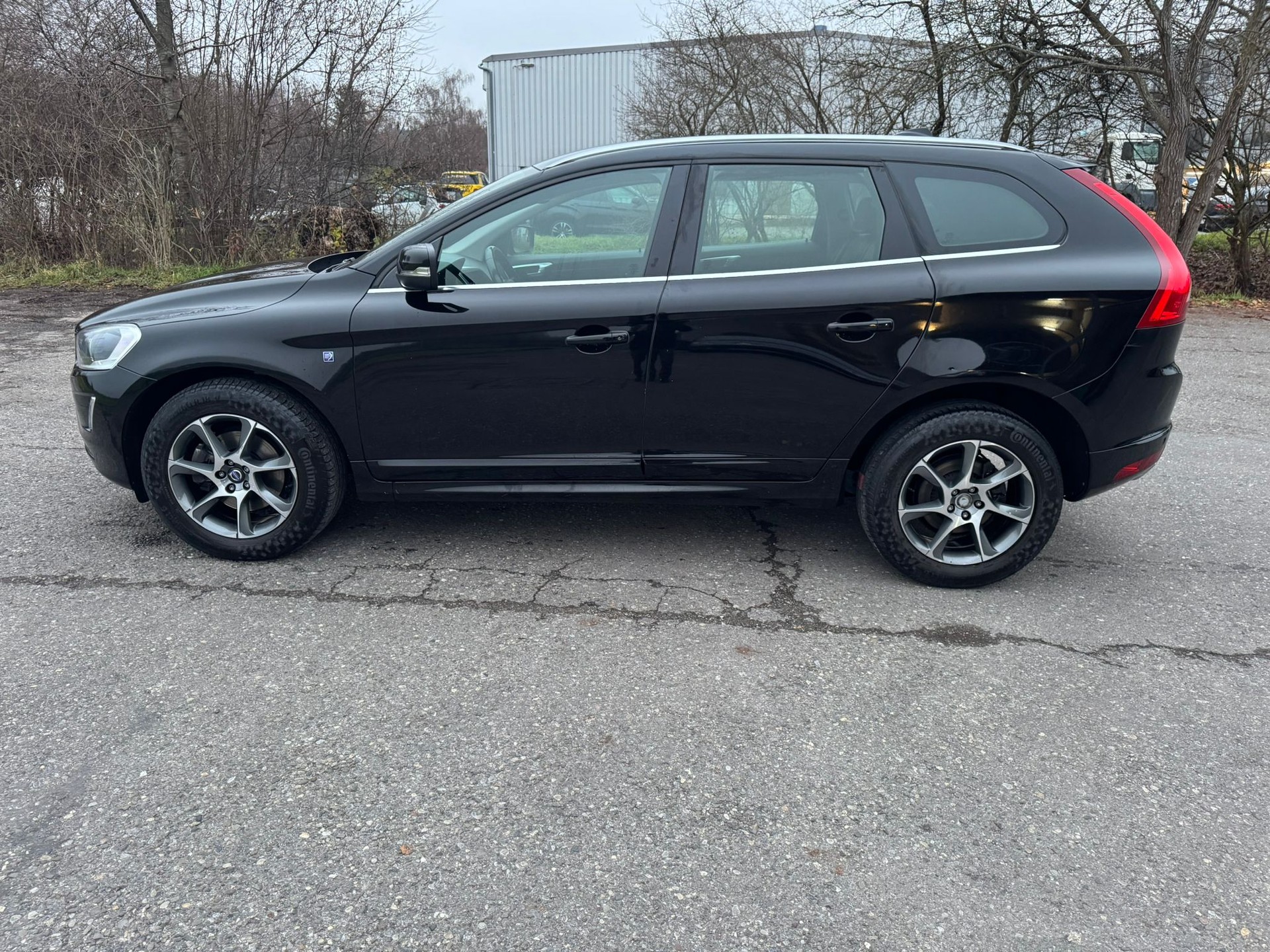 VOLVO XC60 D5 AWD OceanRace Geartronic-image-8
