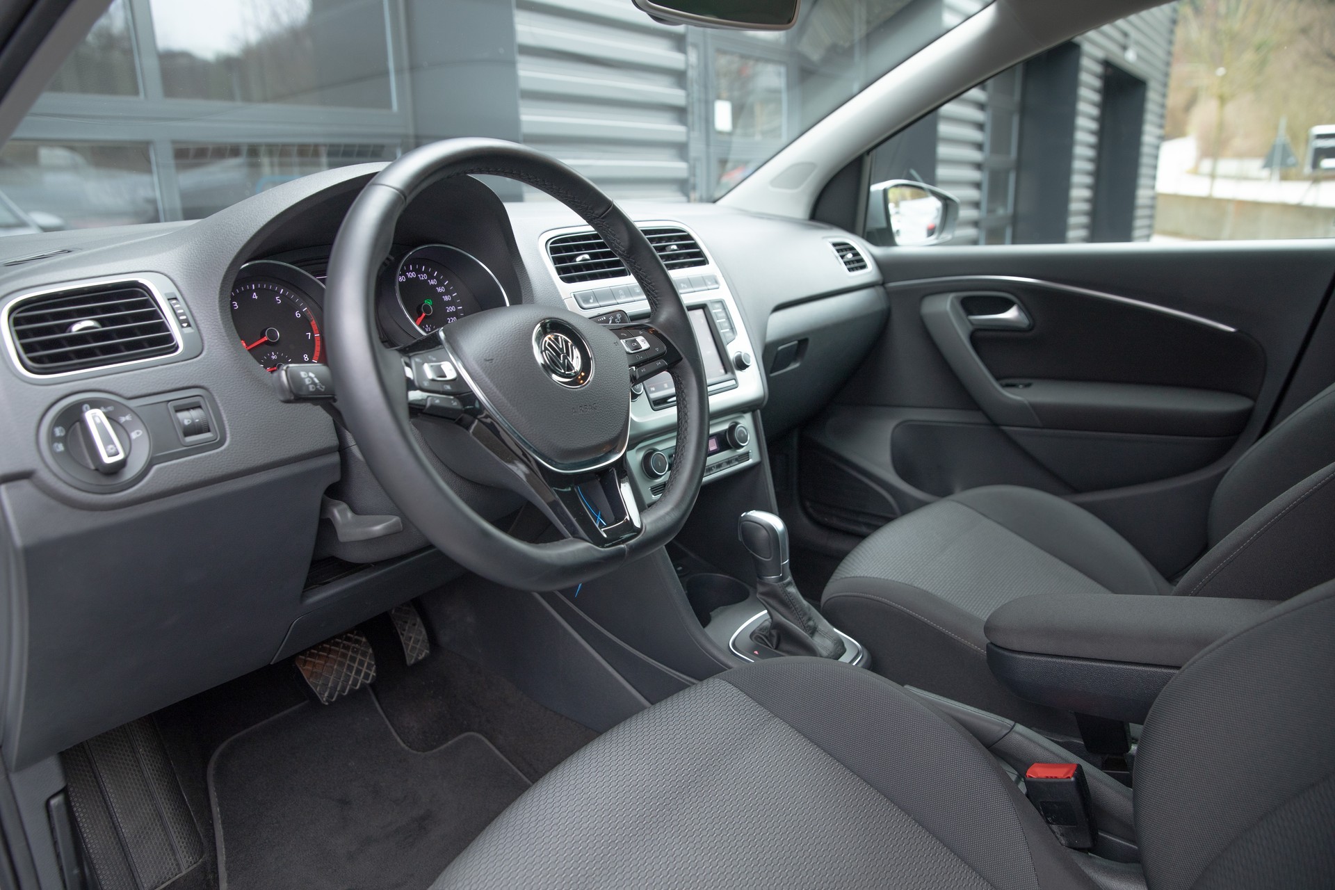 VW Polo 1.2 TSI BMT Comfortline DSG-image-6