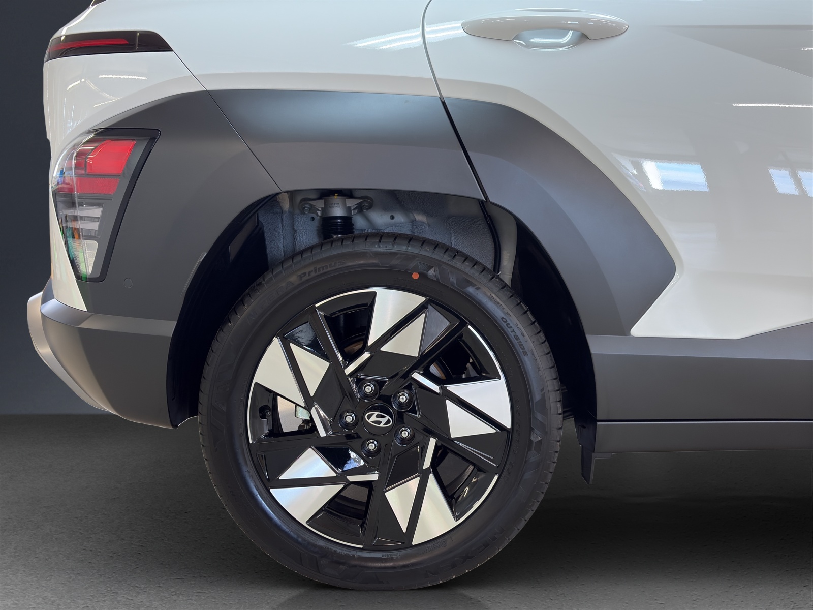 HYUNDAI Kona 1.6 GDi HEV Vertex DCT-image-5