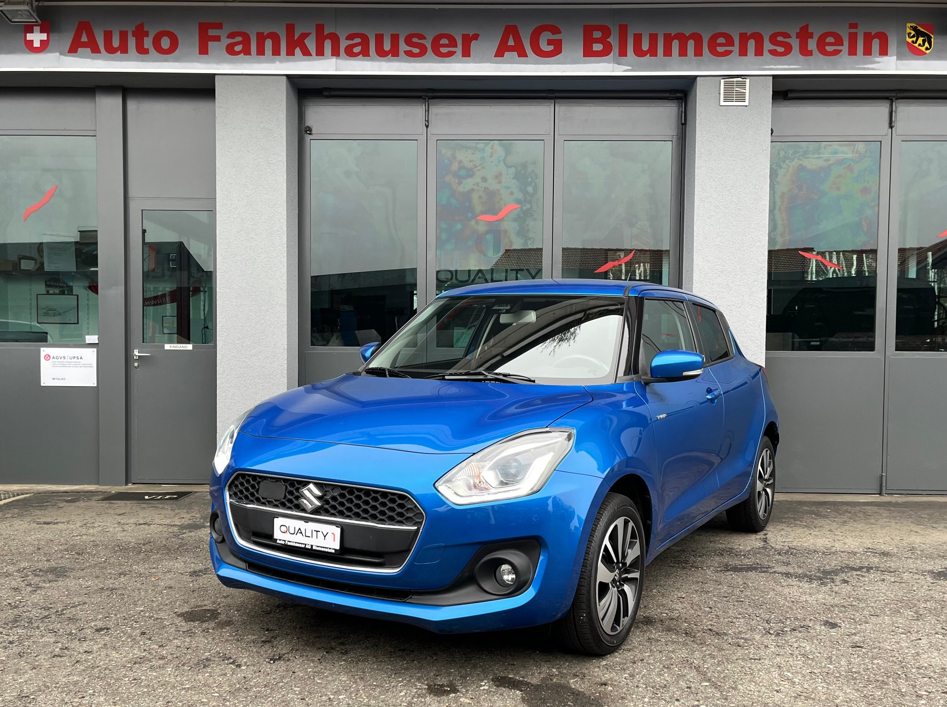 SUZUKI Swift 1.2i 16V SHVS TradizioTop Hybrid Allgrip 4x4-image-1