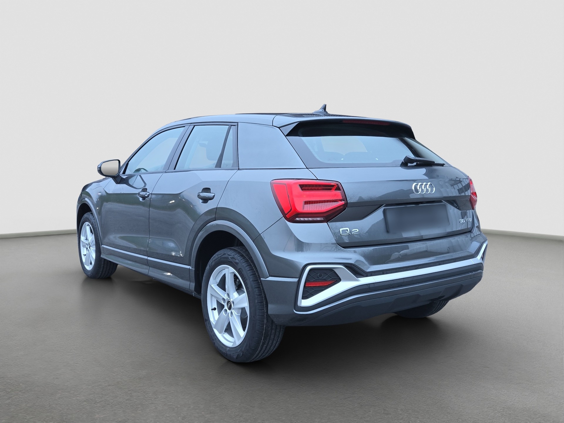 AUDI Q2 35 TFSI S line S-tronic-image-2