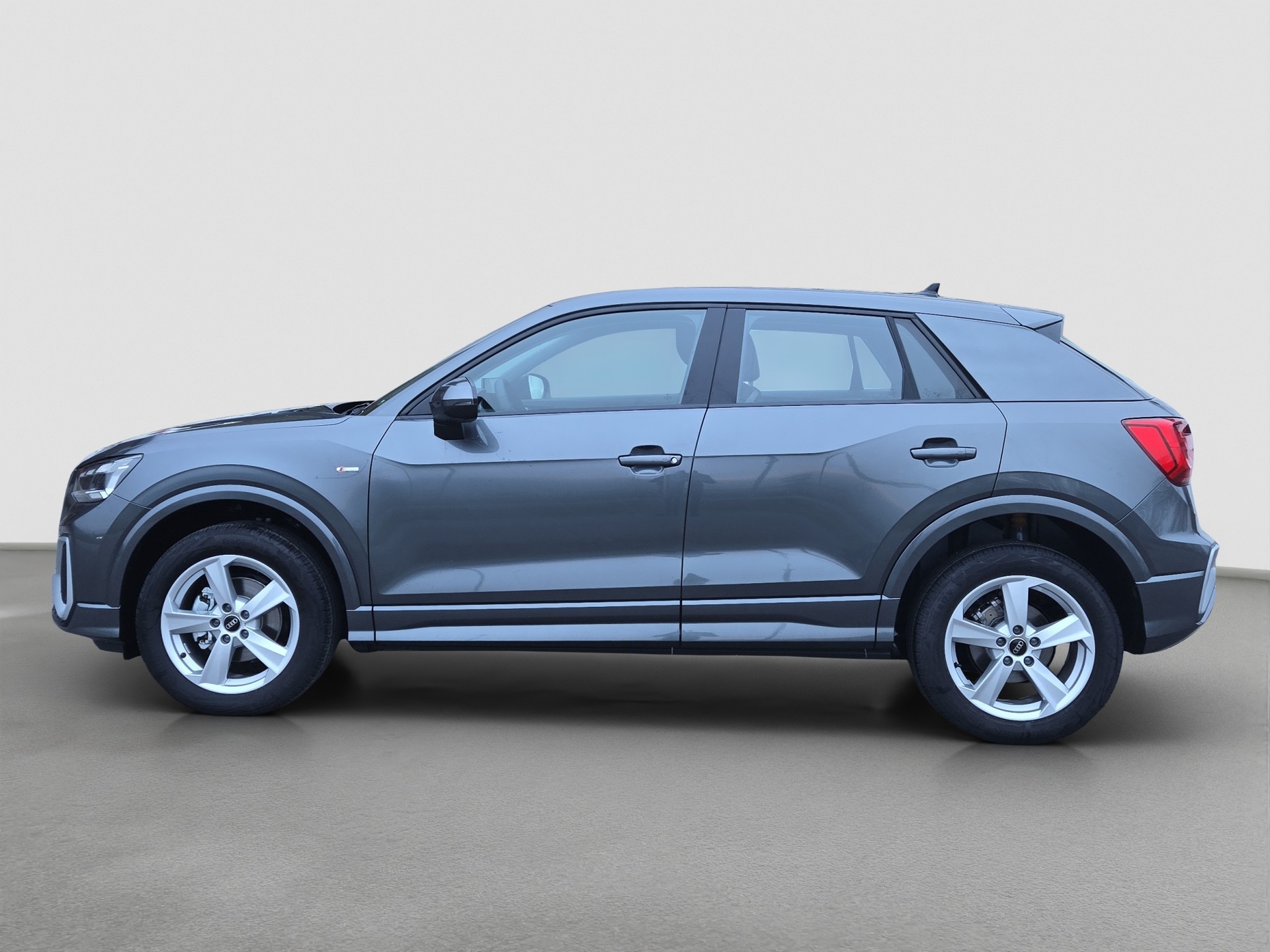 AUDI Q2 35 TFSI S line S-tronic-image-1