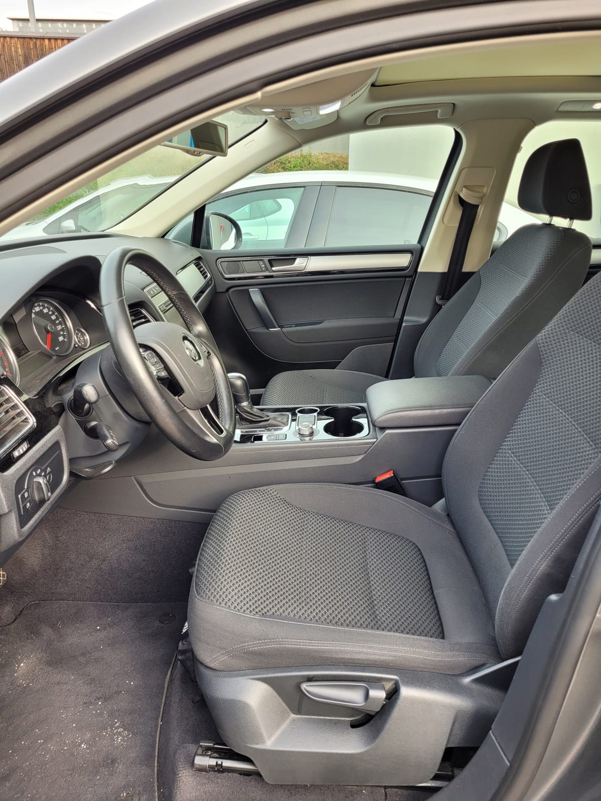 VW Touareg 3.0 TDI BlueMotion Technology Tiptronic-image-7