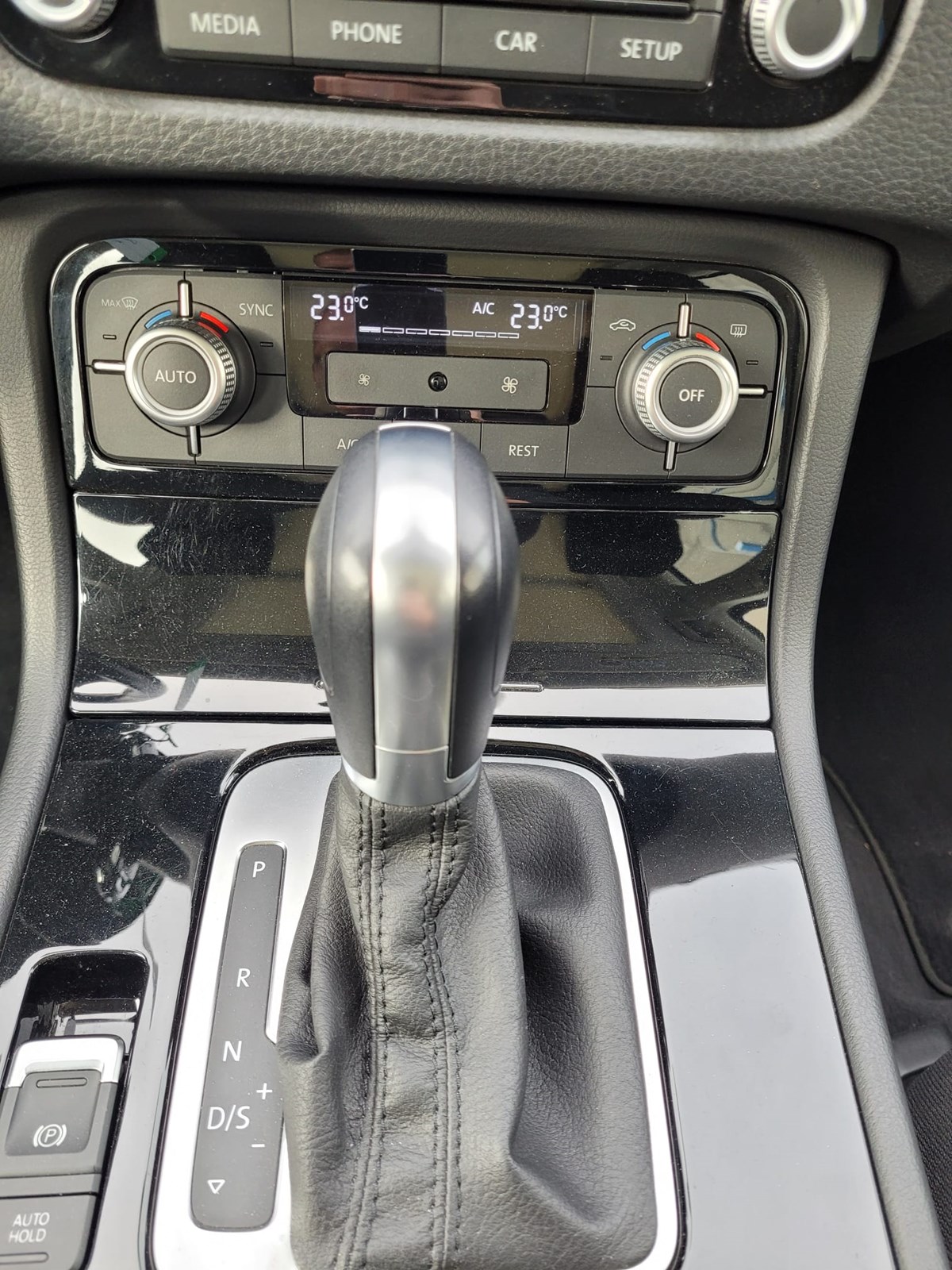 VW Touareg 3.0 TDI BlueMotion Technology Tiptronic-image-10