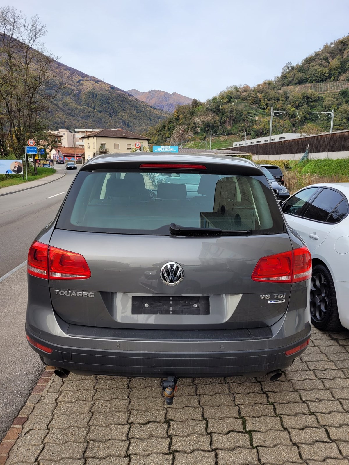 VW Touareg 3.0 TDI BlueMotion Technology Tiptronic-image-4
