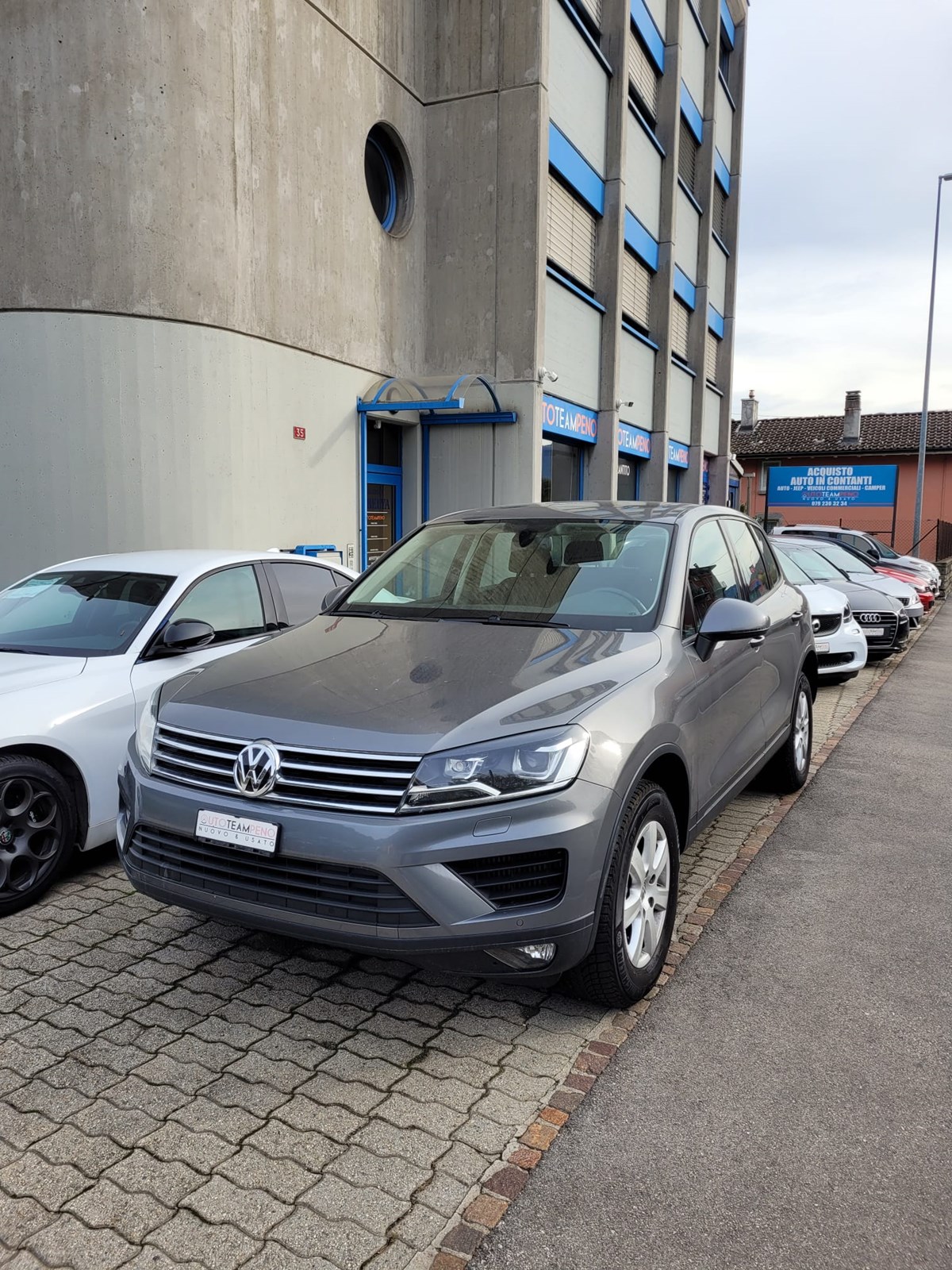 VW Touareg 3.0 TDI BlueMotion Technology Tiptronic-image-0