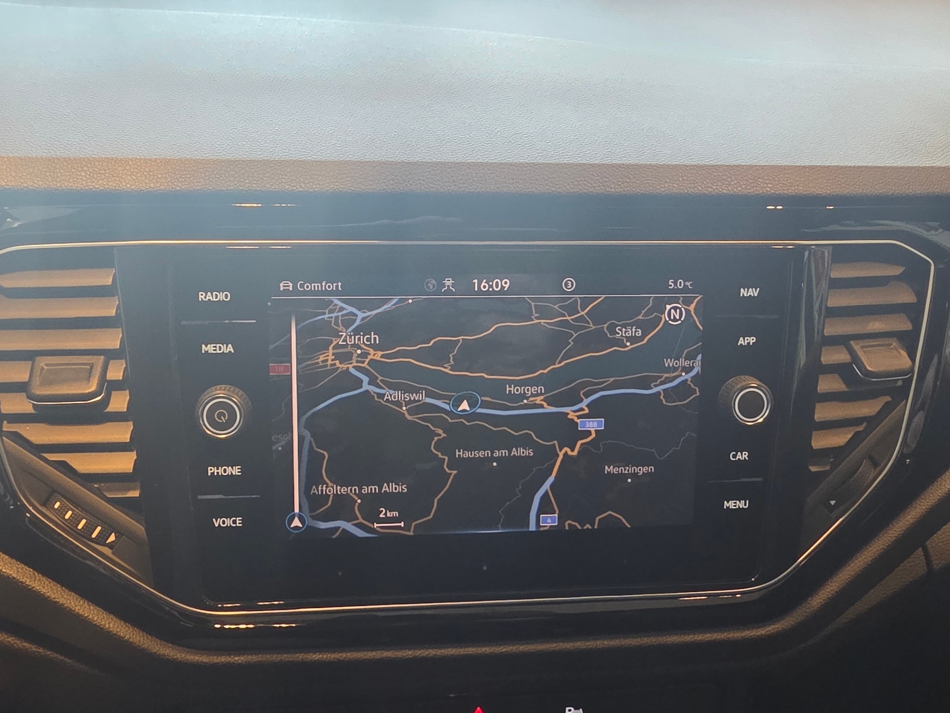 VW T-Roc 2.0 TSI R 4M-image-20