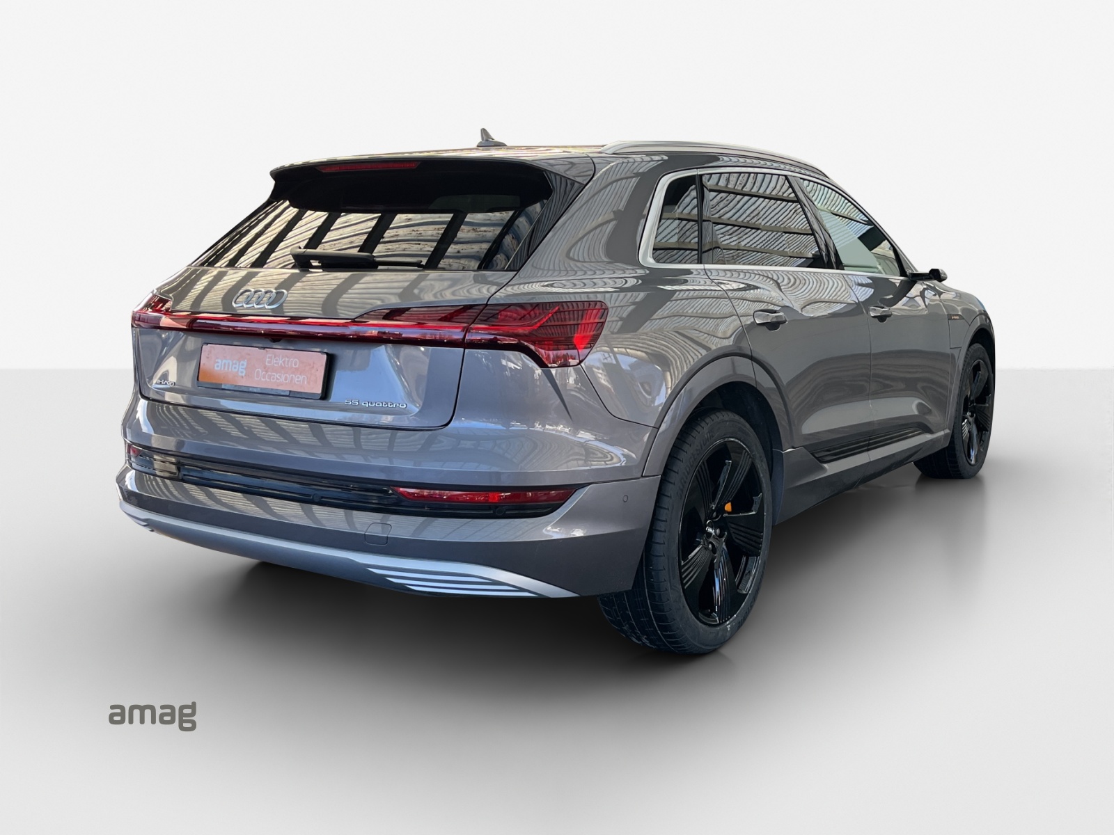 AUDI e-tron 55 Advanced quattro-image-5