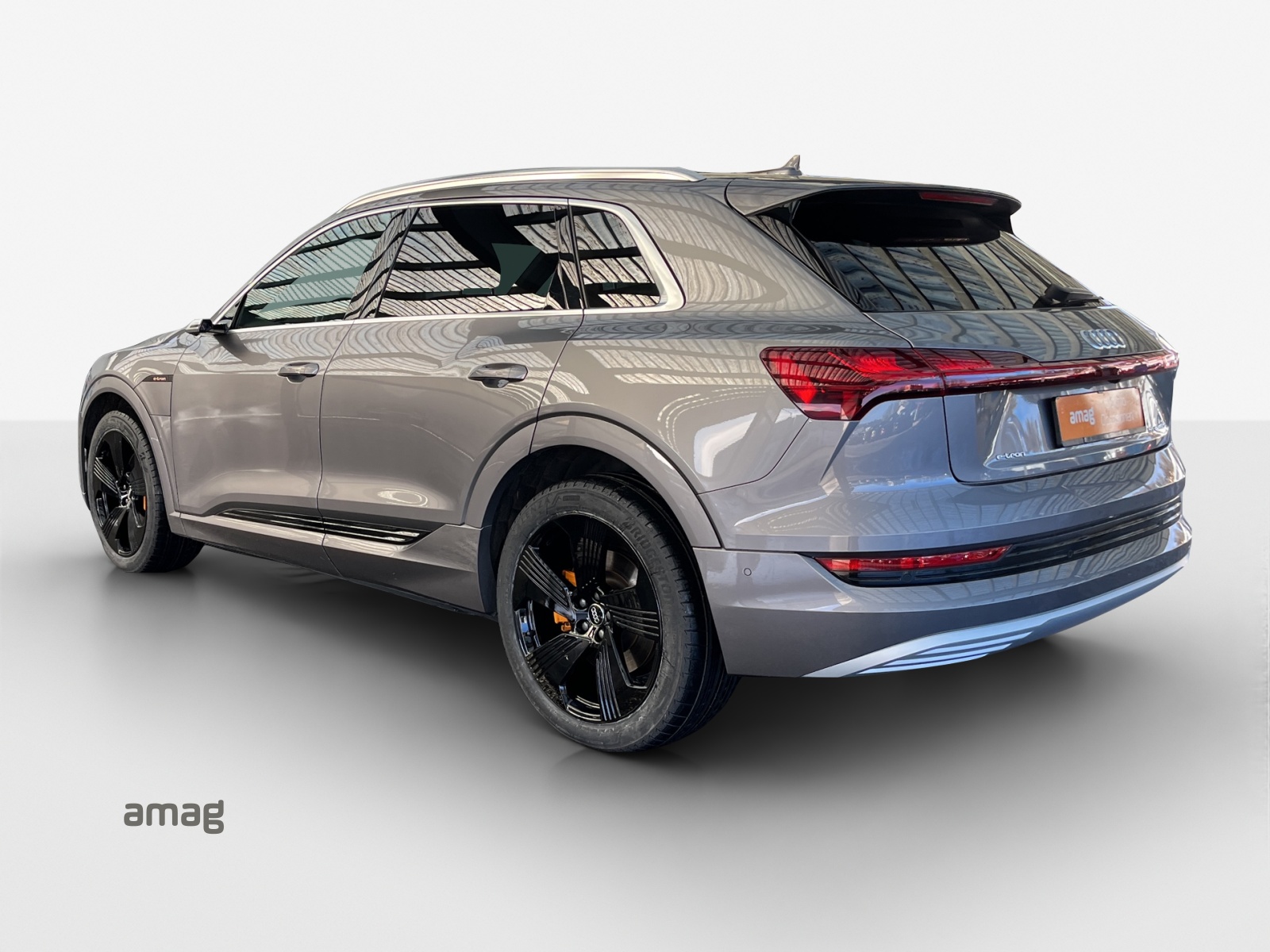 AUDI e-tron 55 Advanced quattro-image-2