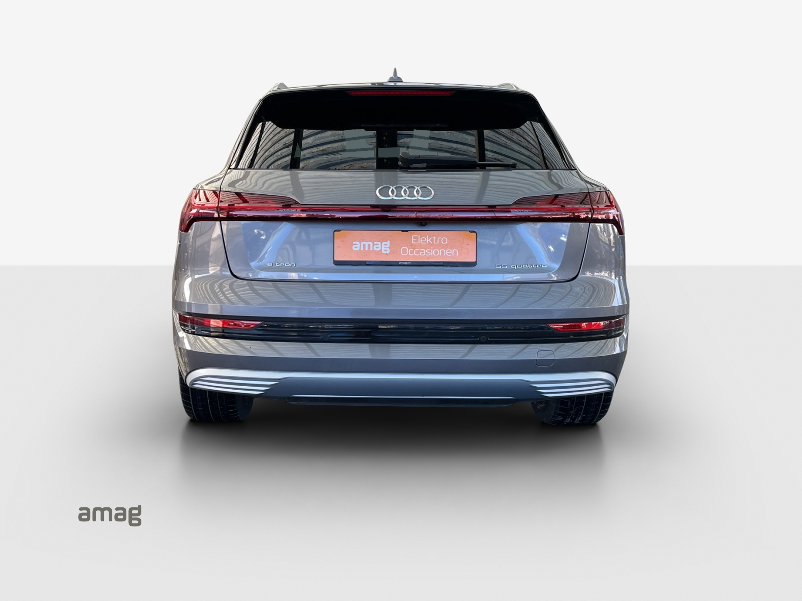 AUDI e-tron 55 Advanced quattro-image-4