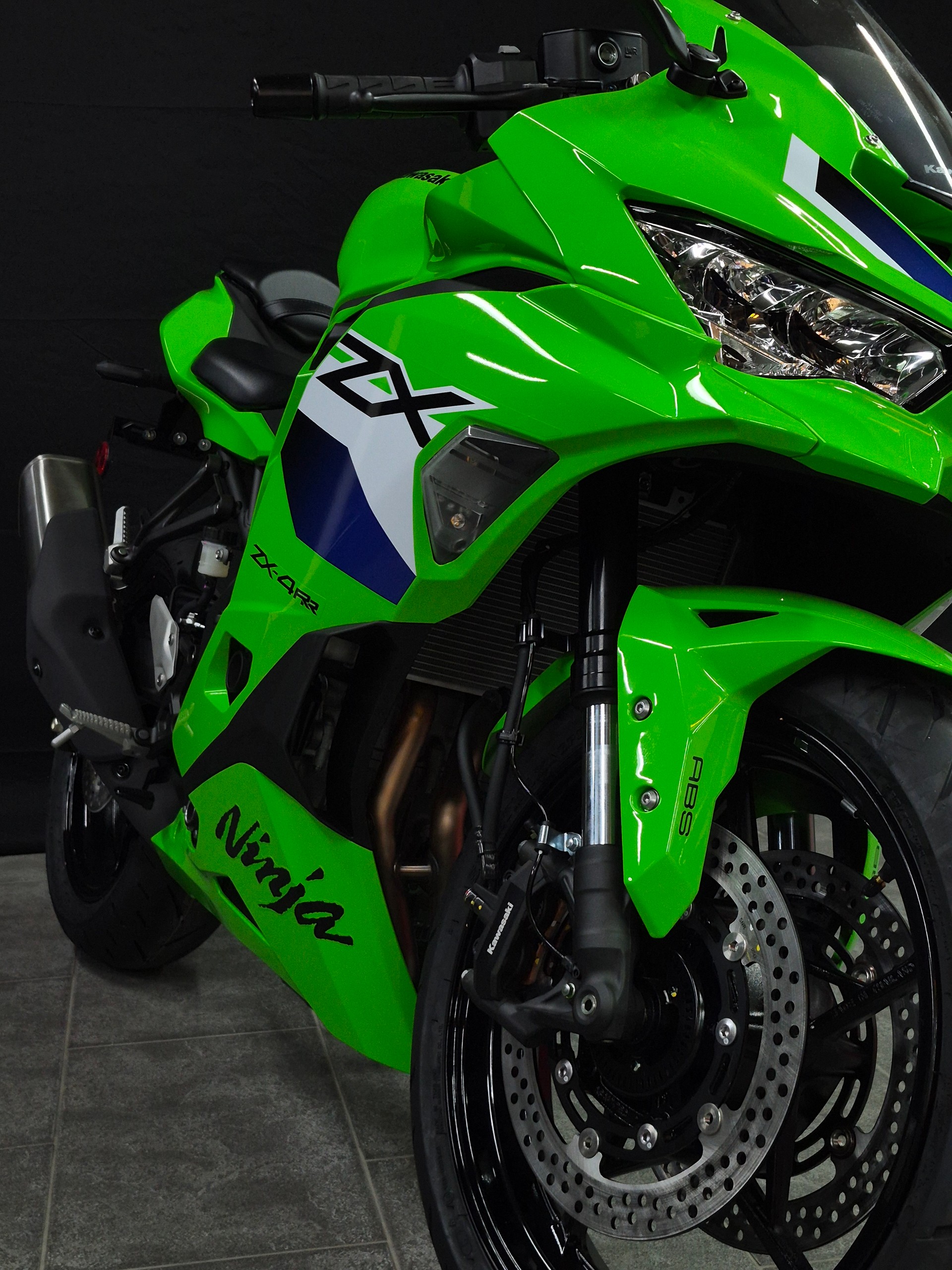 KAWASAKI Ninja ZX-4RR-image-8