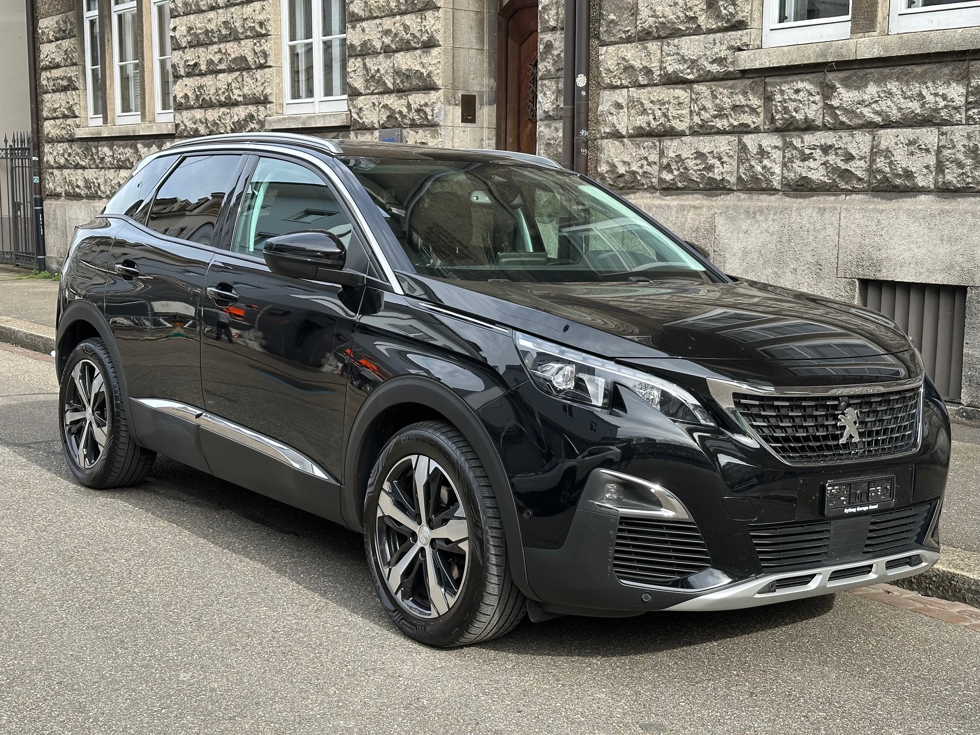 PEUGEOT 3008 2.0 BlueHDi GT EAT-image-2