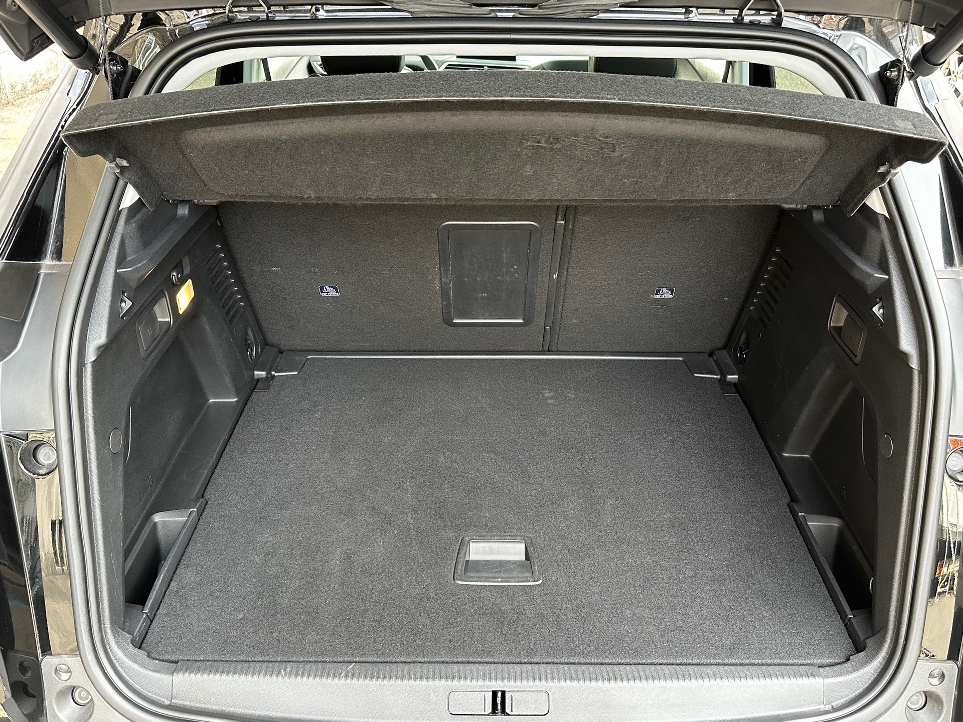 PEUGEOT 3008 2.0 BlueHDi GT EAT-image-12