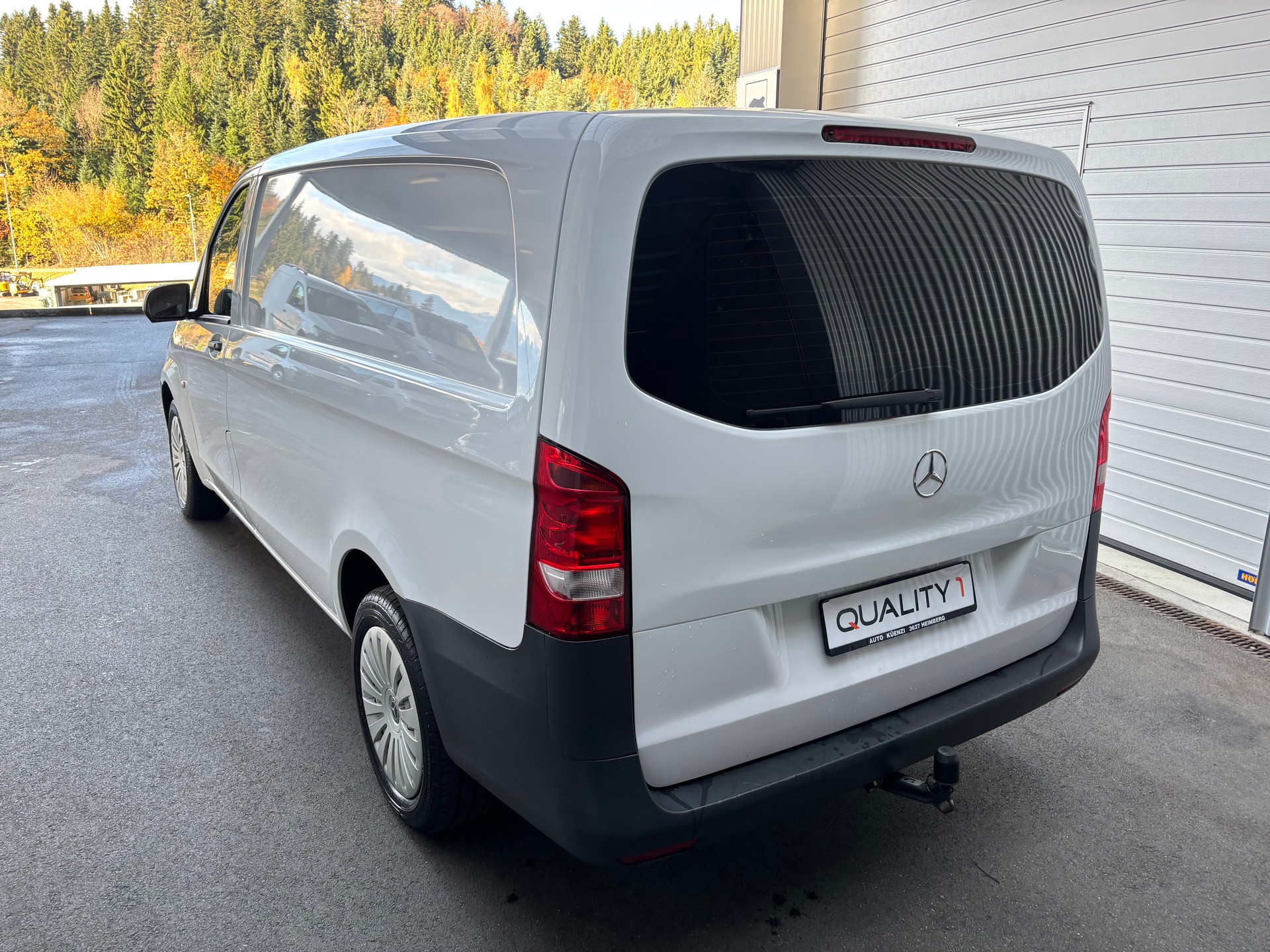 MERCEDES-BENZ Vito 116 CDI Lang 4Matic 7G-Tronic mit Navi-image-2