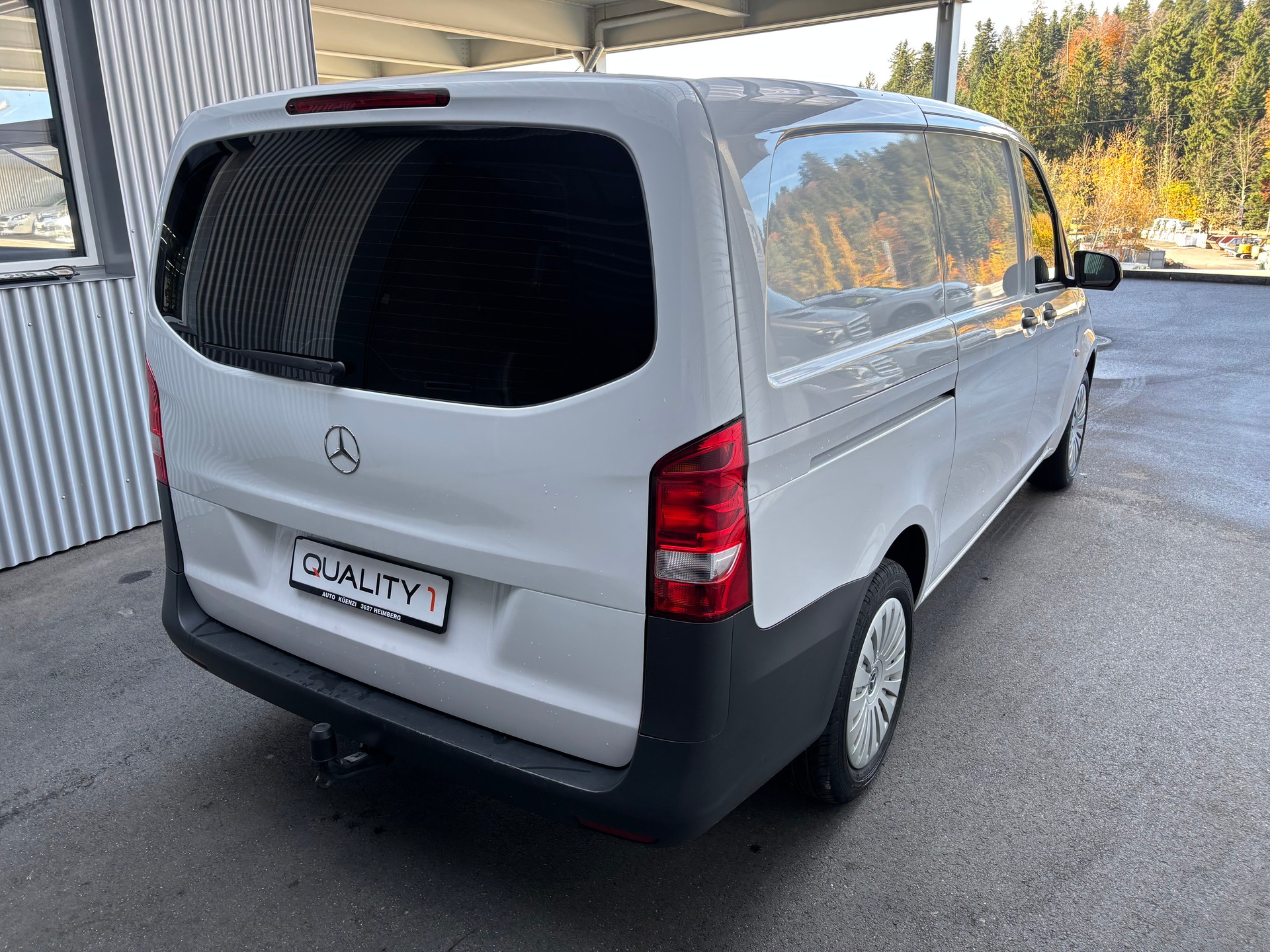 MERCEDES-BENZ Vito 116 CDI Lang 4Matic 7G-Tronic mit Navi-image-3