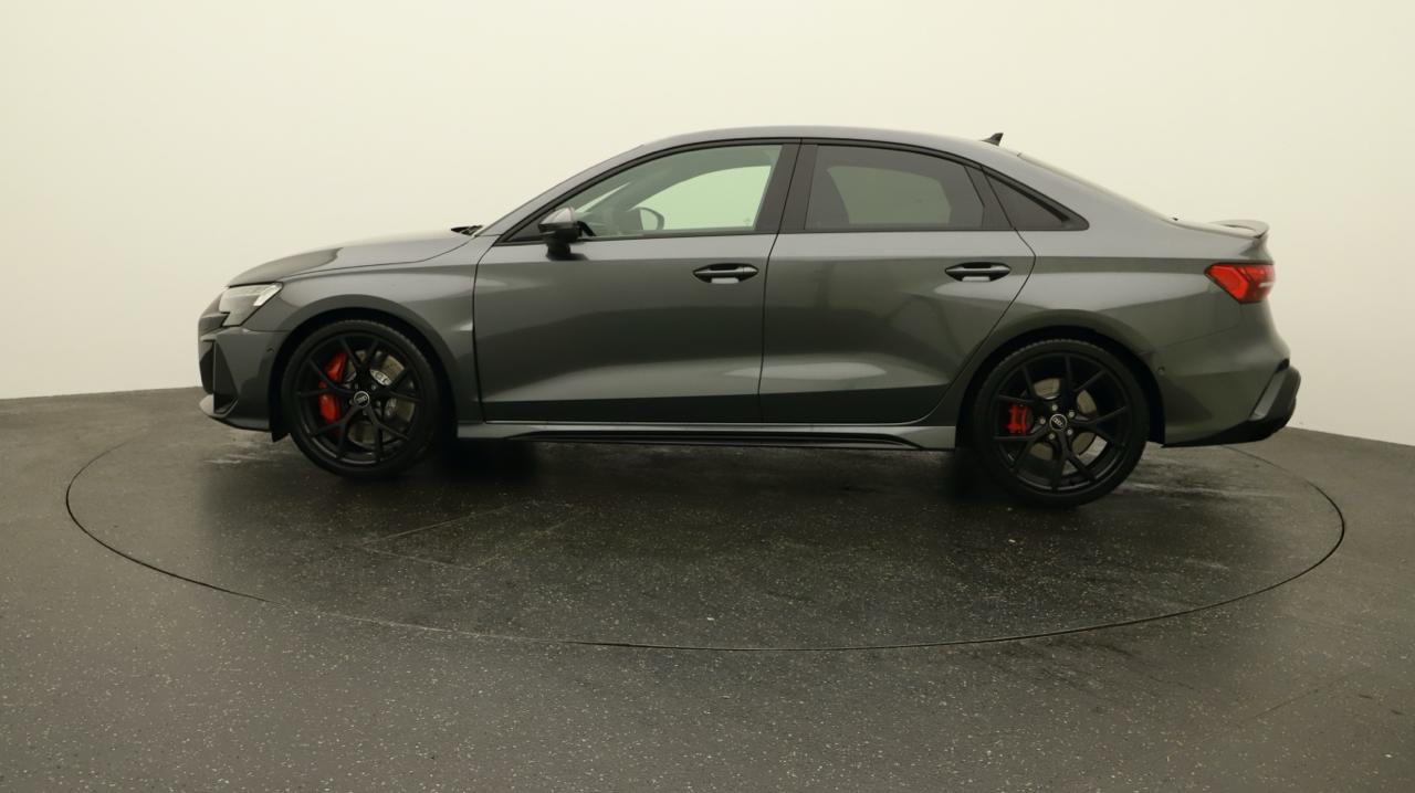 AUDI RS3 Limousine 2.5 TSI quattro S-tronic-image-1