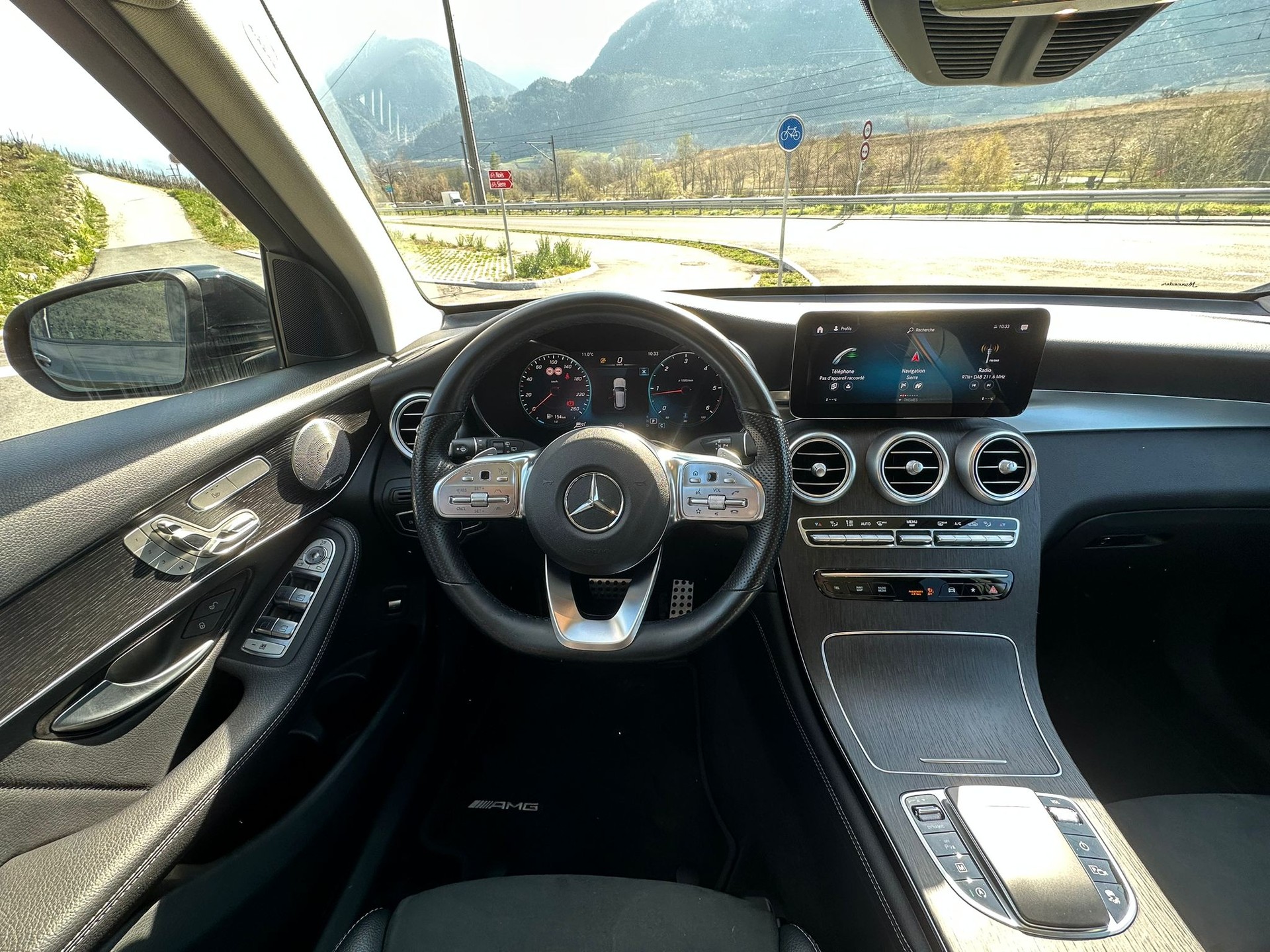 MERCEDES-BENZ GLC 300 d AMG Line 4Matic 9G-Tronic-image-12