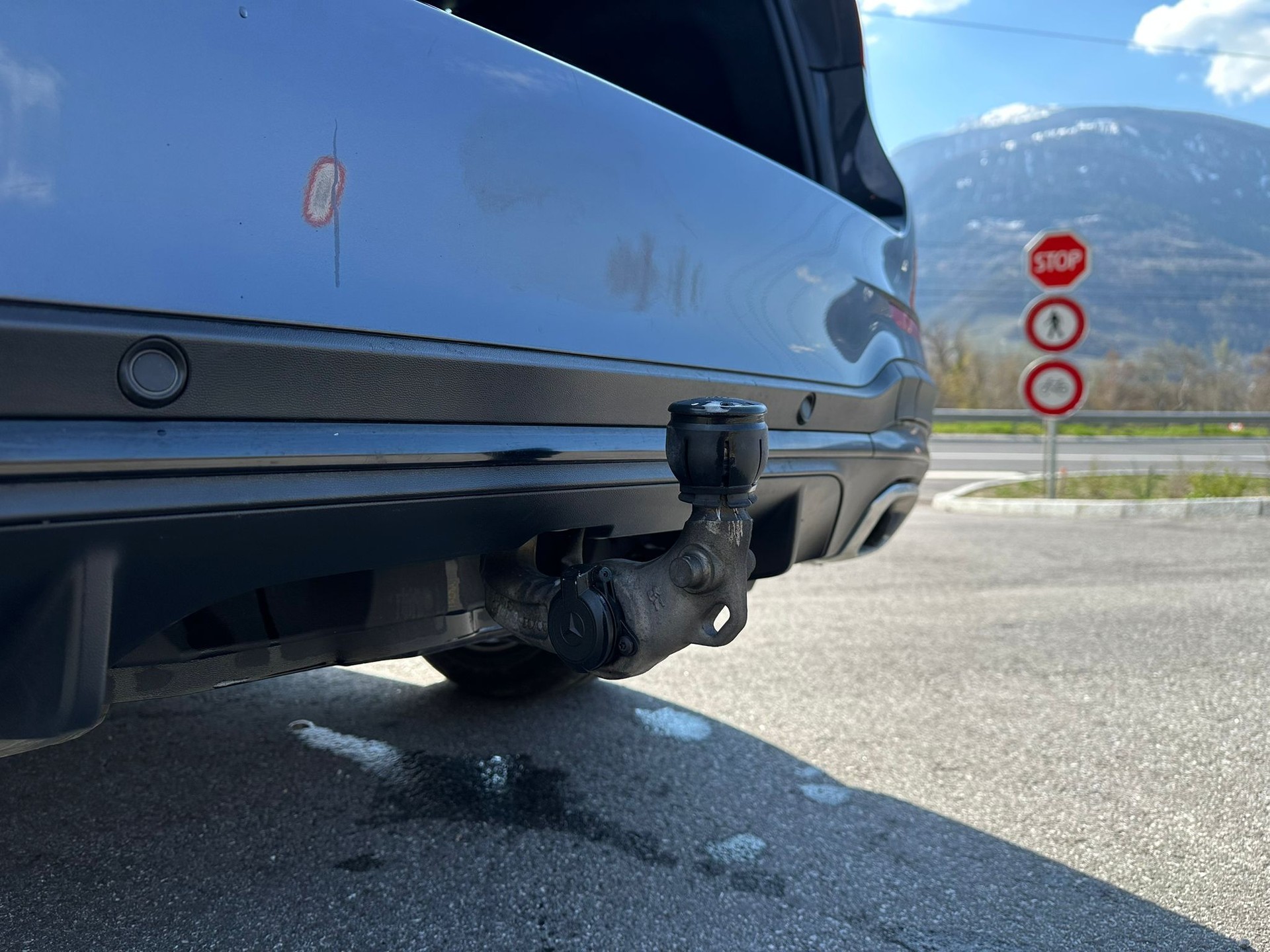 MERCEDES-BENZ GLC 300 d AMG Line 4Matic 9G-Tronic-image-9