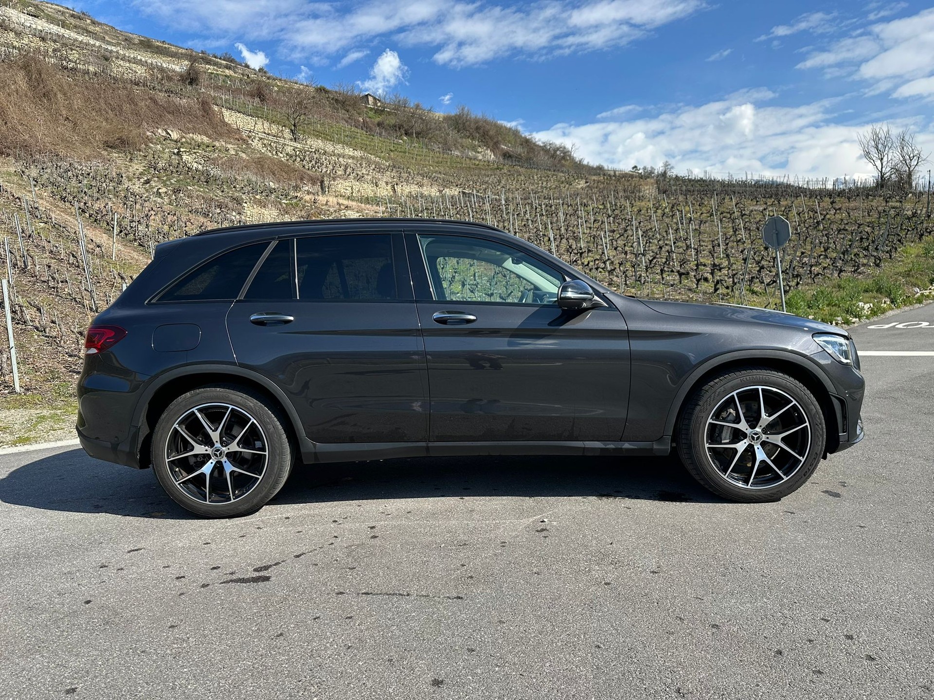 MERCEDES-BENZ GLC 300 d AMG Line 4Matic 9G-Tronic-image-3