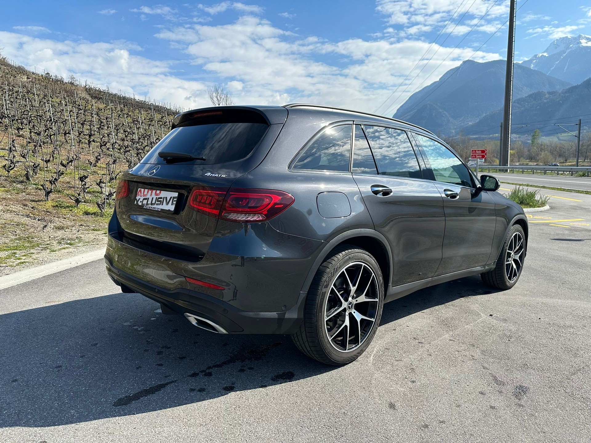 MERCEDES-BENZ GLC 300 d AMG Line 4Matic 9G-Tronic-image-4