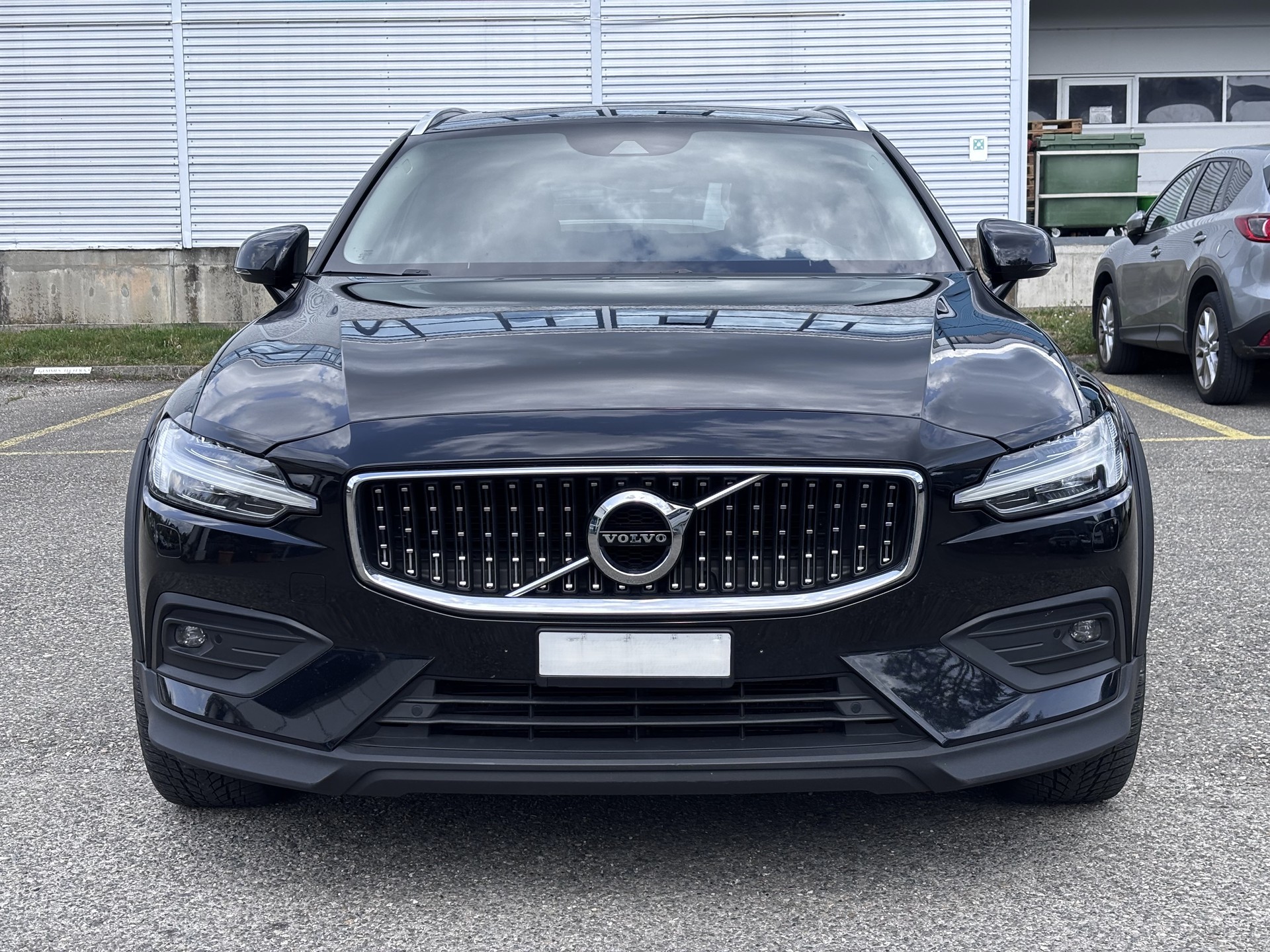 VOLVO V60 Cross Country B5 Benzin Mild Hybrid AWD Geartronic-image-2