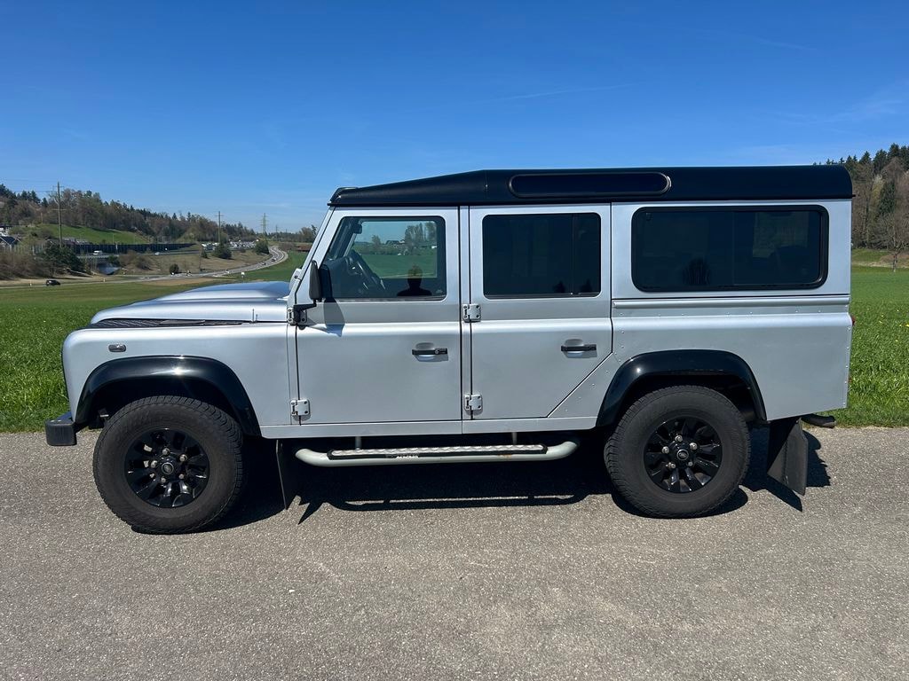 LAND ROVER Defender 110 2.2 TD4 SW SE-showroom-element-1
