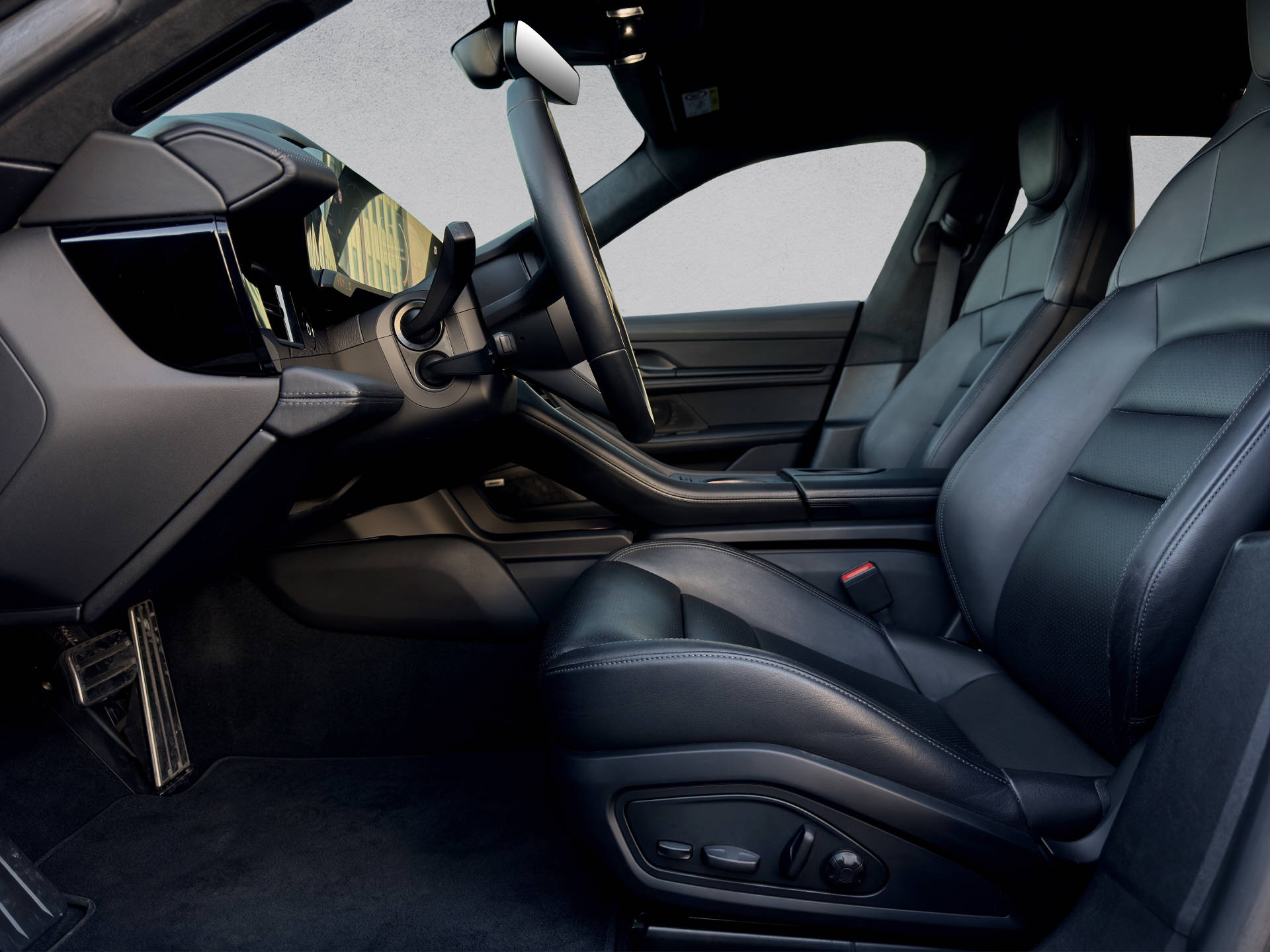 PORSCHE Taycan Cross Turismo Turbo-image-6