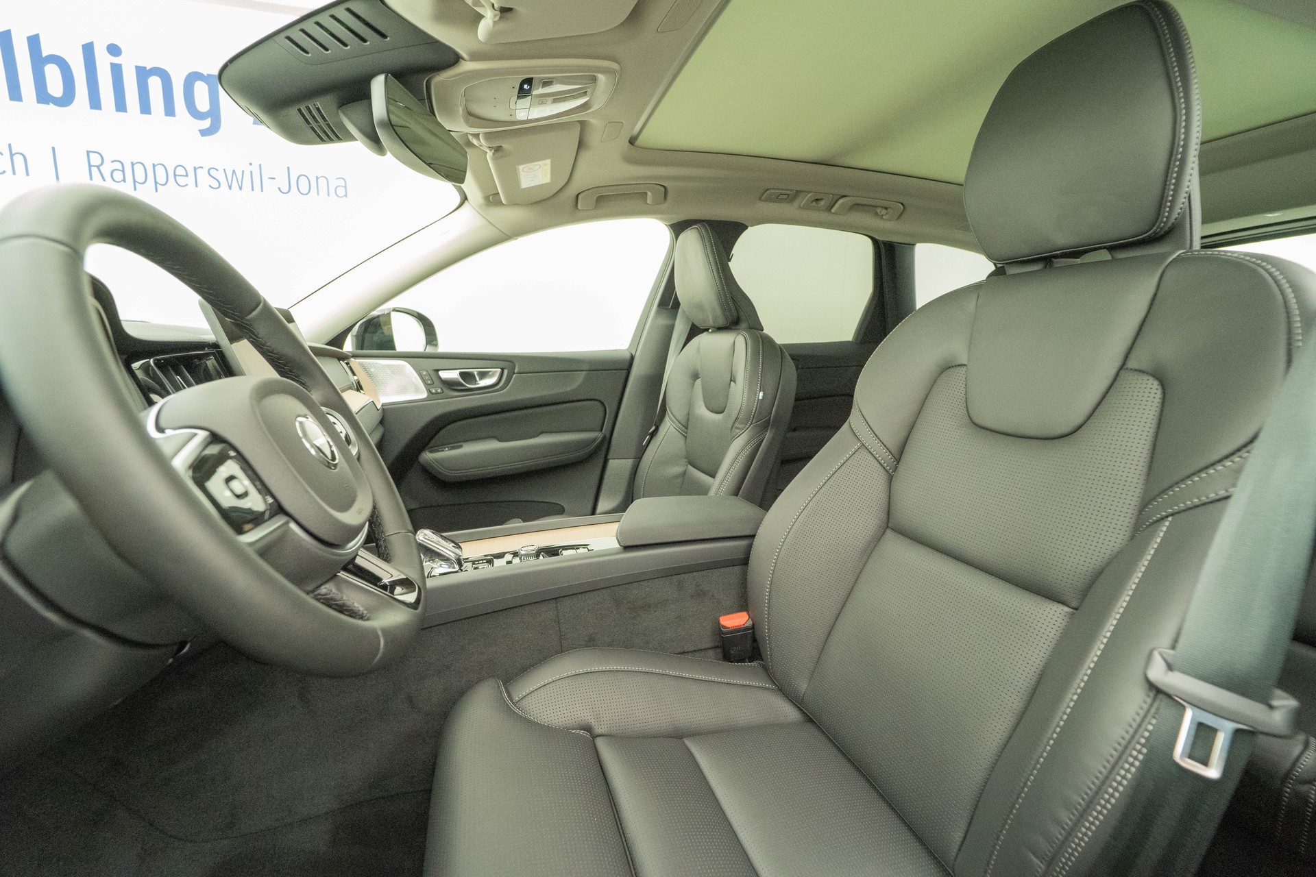 VOLVO XC60 2.0 T8 TE Ultra Dark eAWD-image-7