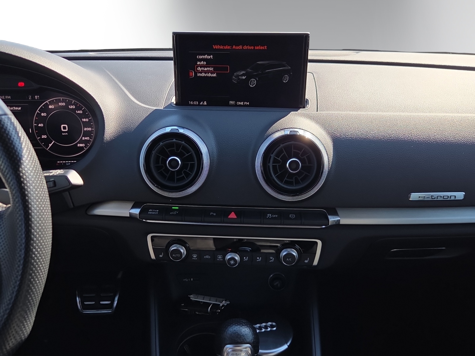 Image AUDI A3 A3 Sportback 1.4 e-tron Sport S-tronic