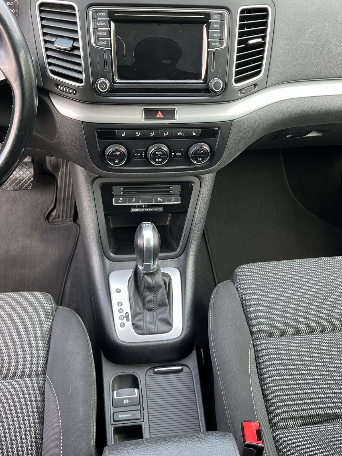 VW Sharan 2.0 TDI BMT Comfortline DSG-image-10