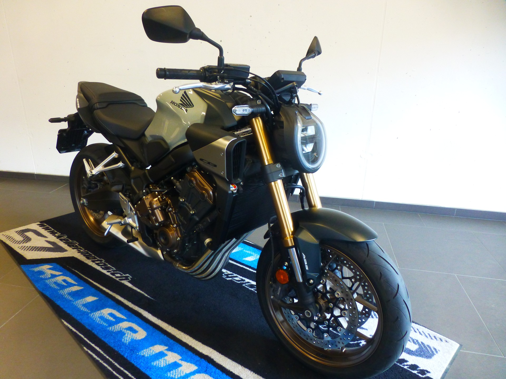 HONDA CB 650 R E-Clutch-showroom-element-3