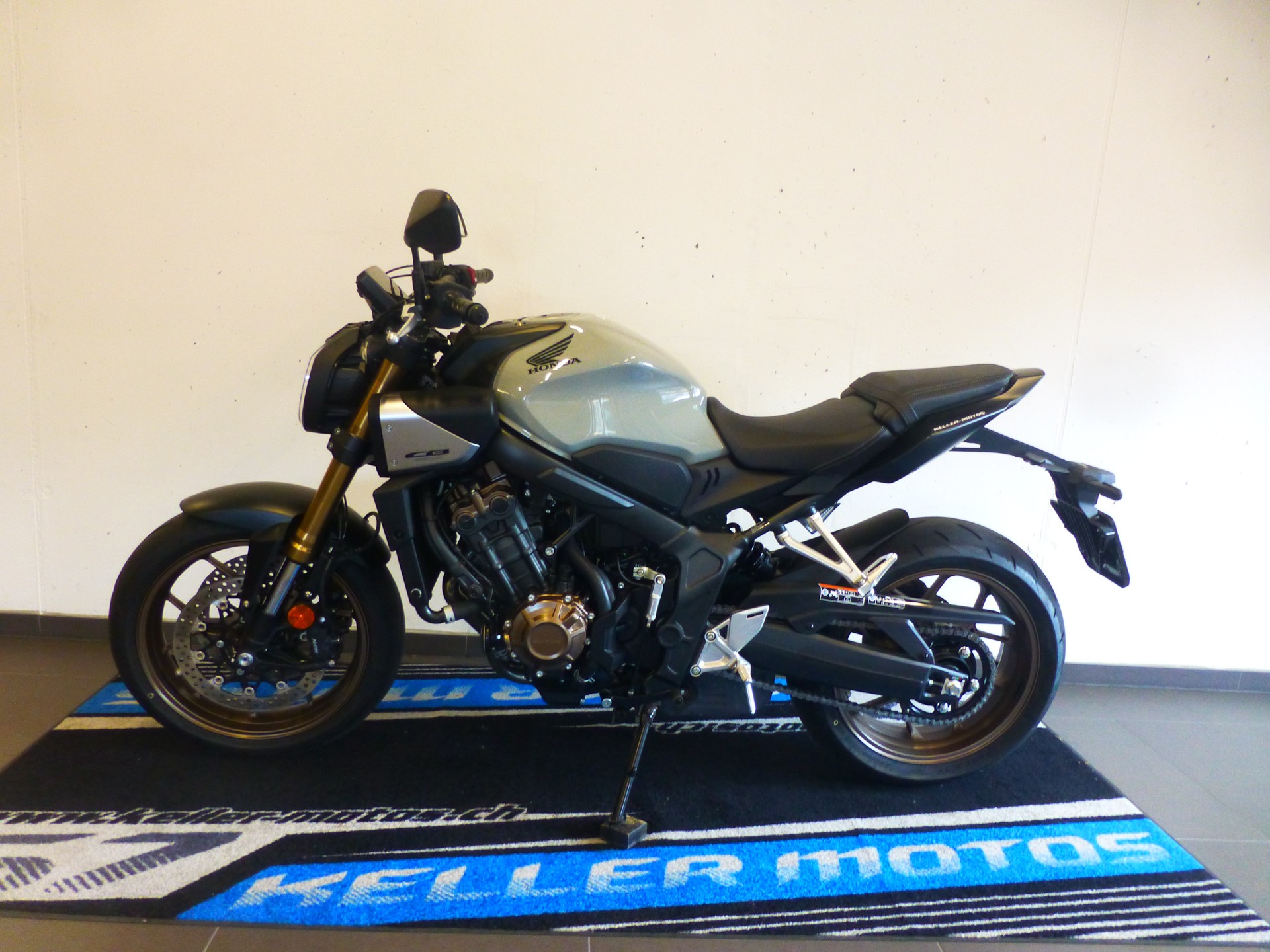 HONDA CB 650 R E-Clutch-showroom-element-1