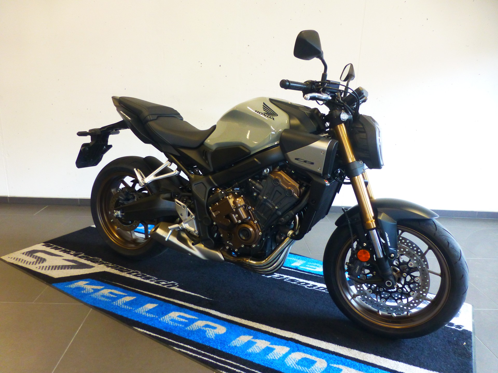 HONDA CB 650 R E-Clutch-showroom-element-2