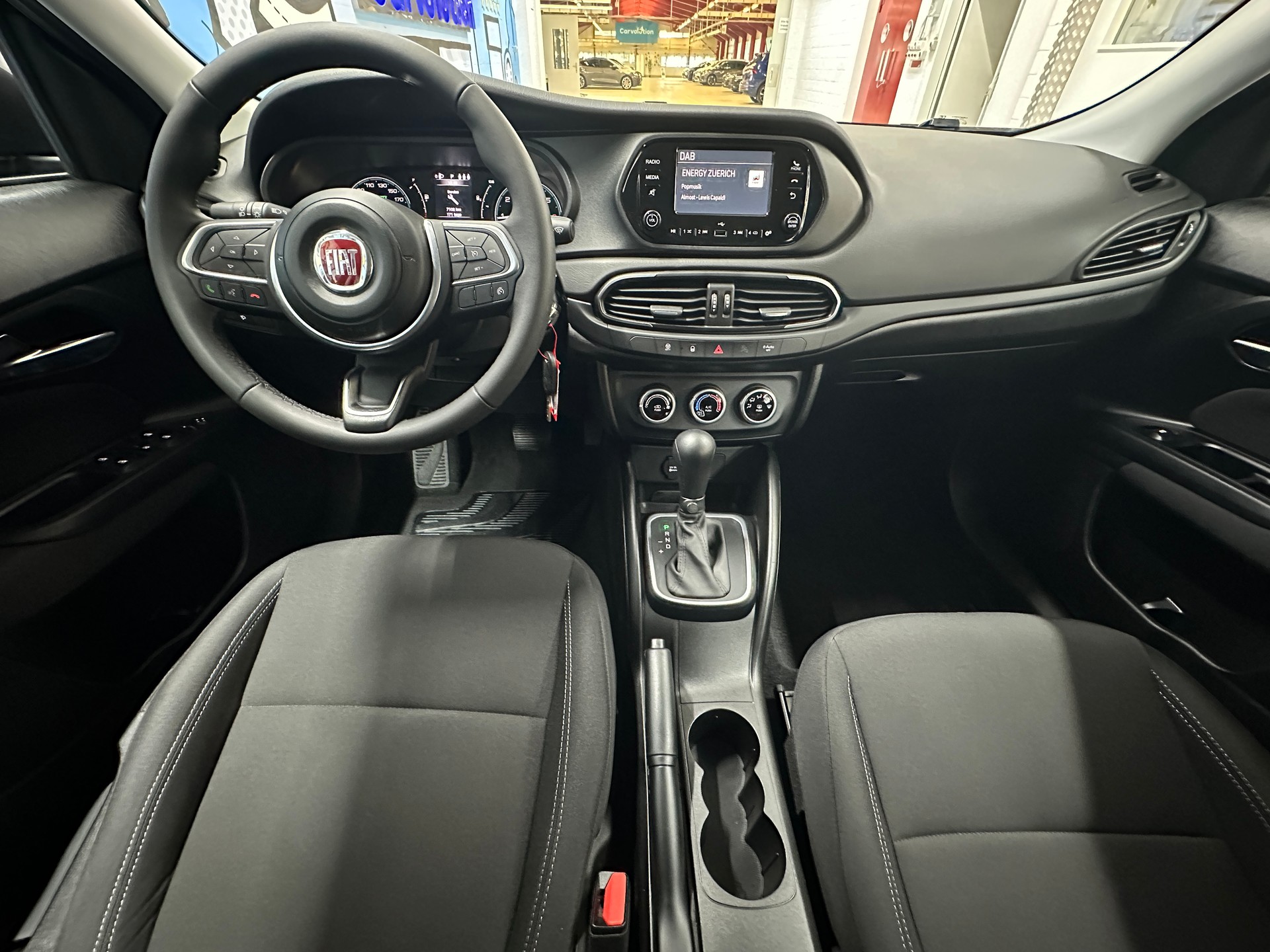 FIAT Tipo 1.5 Hybrid Station Wagon Cult-image-9